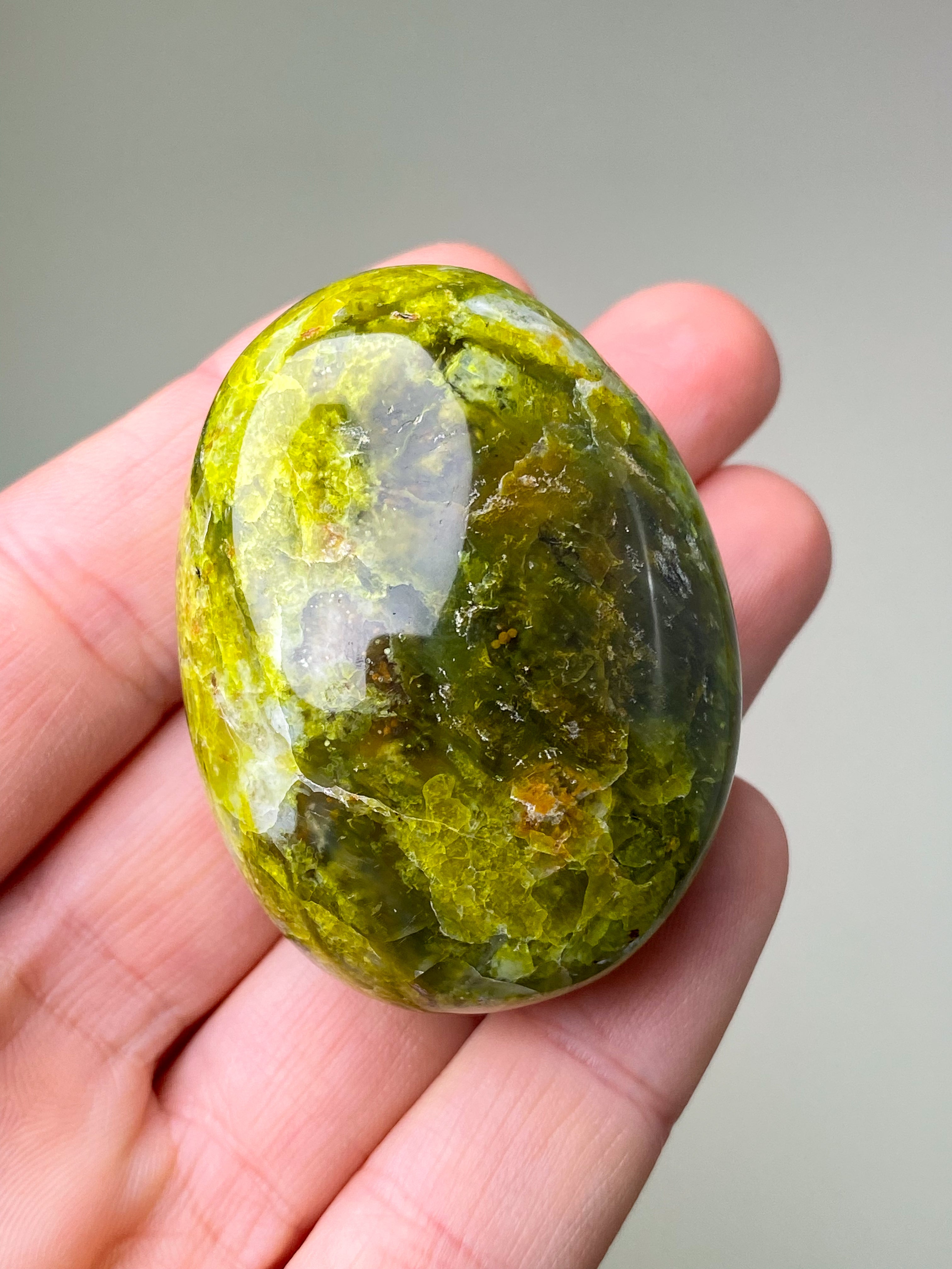 Grön opal polerad
