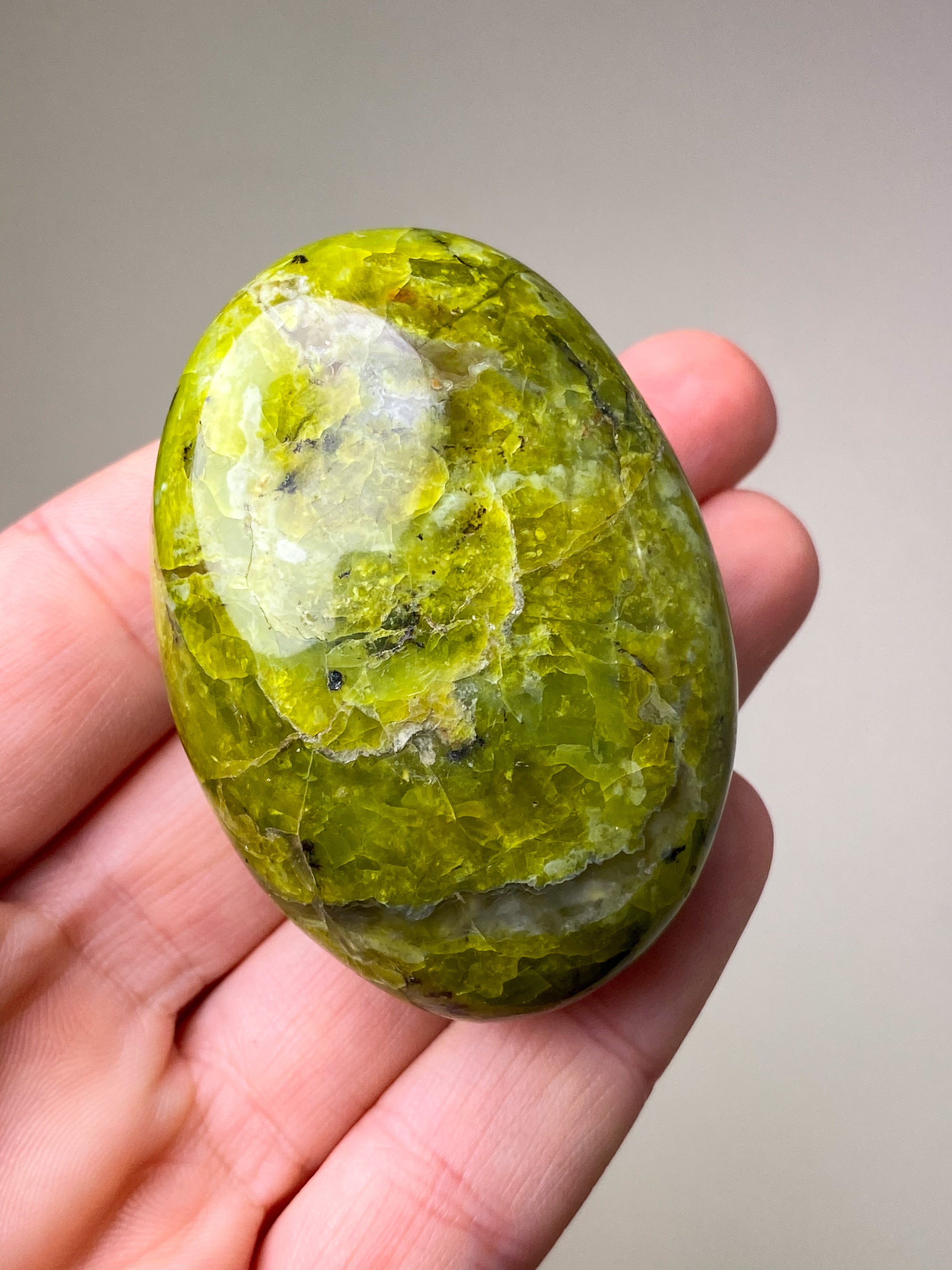 Grön opal polerad