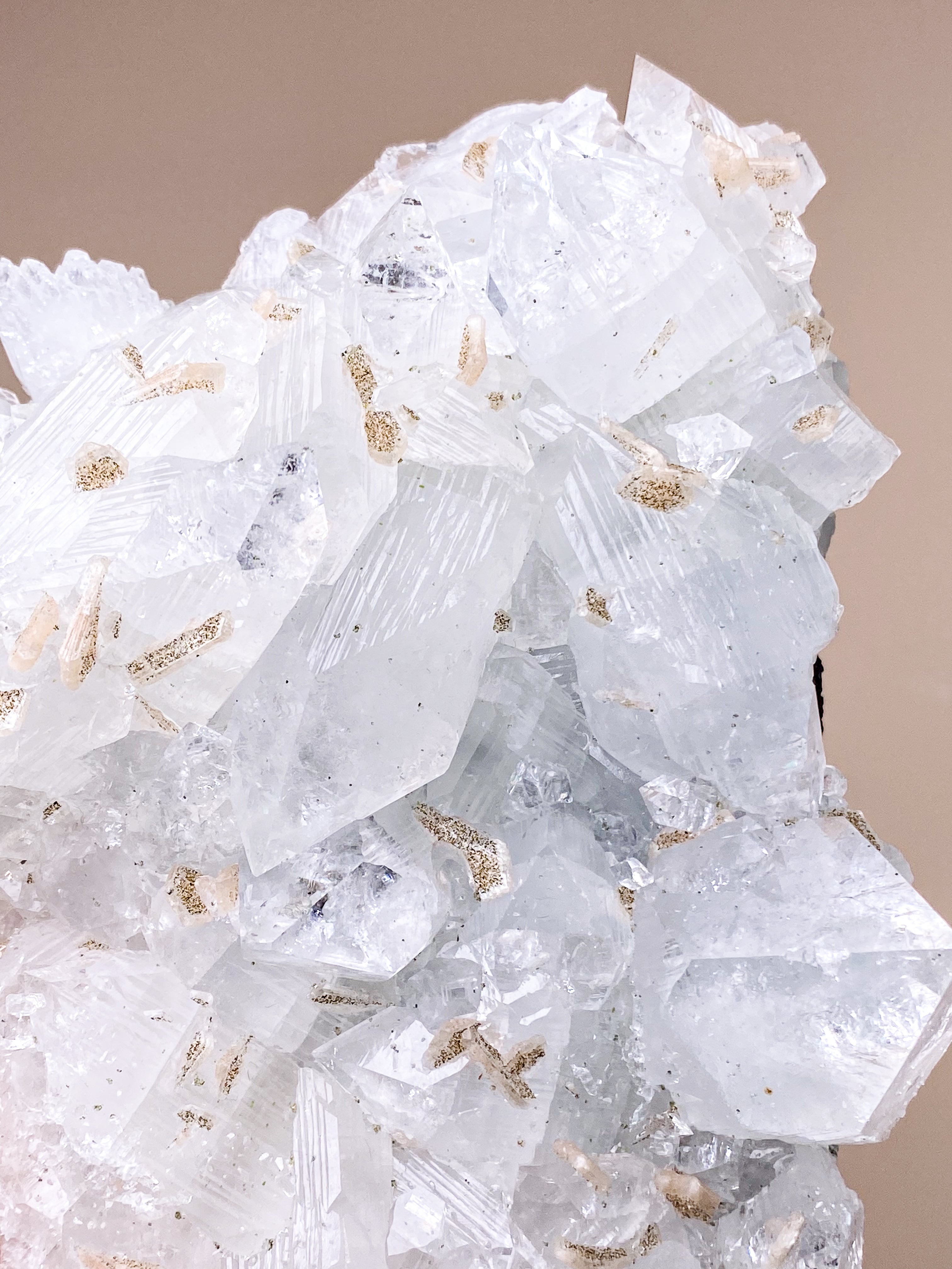 Apofyllitkluster (nr 81)