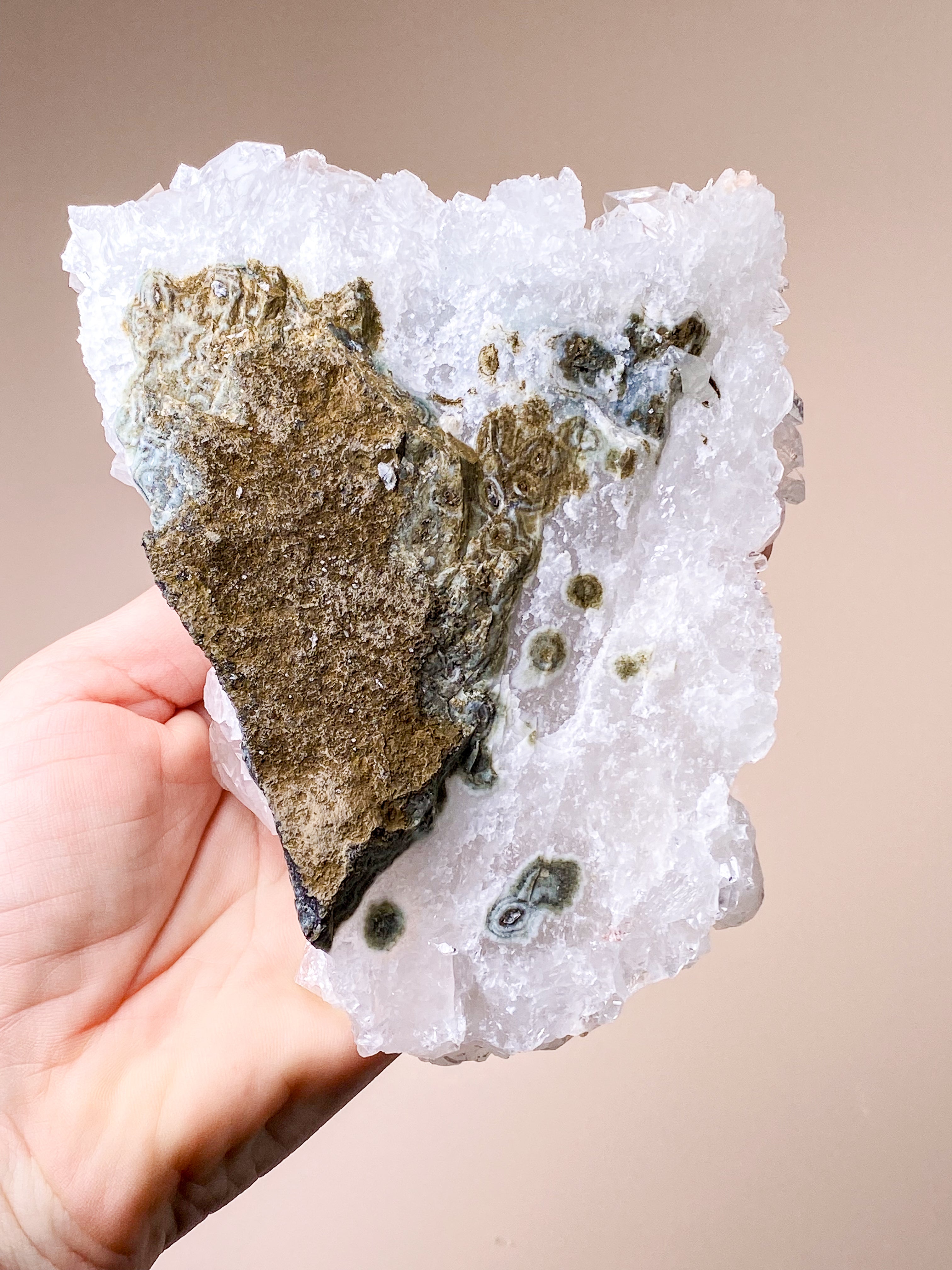 Apofyllitkluster (nr 81)