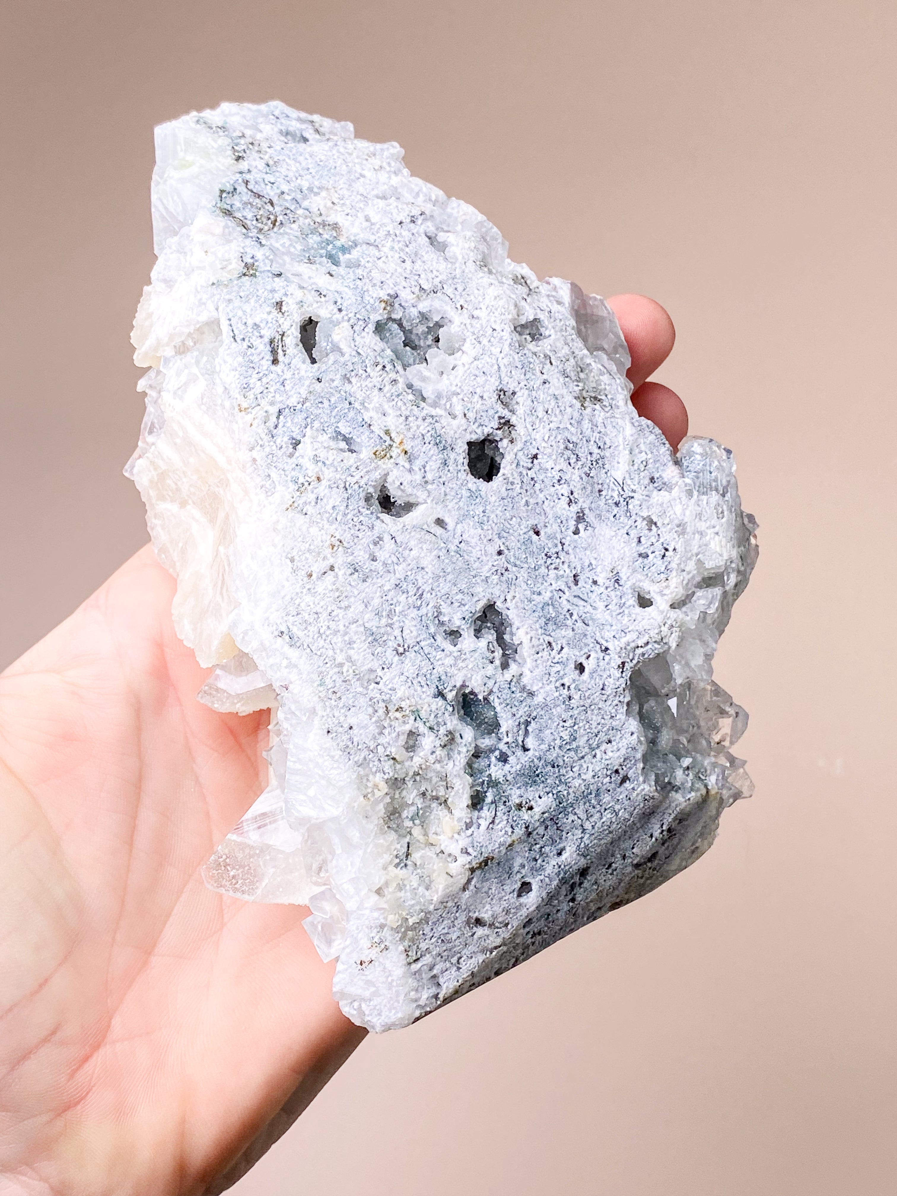 Apofyllitkluster (nr 81)