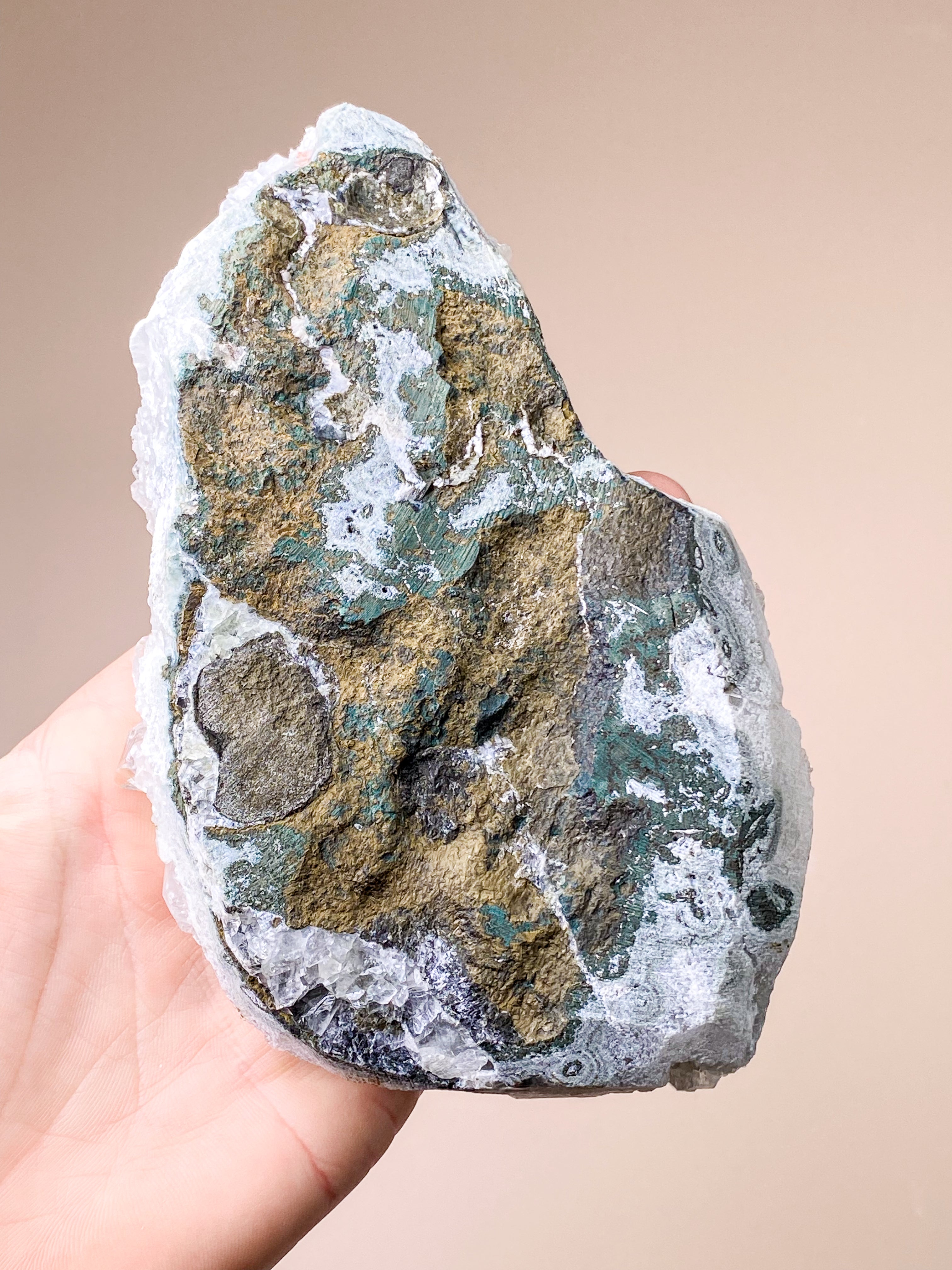 Apofyllitkluster (nr 81)