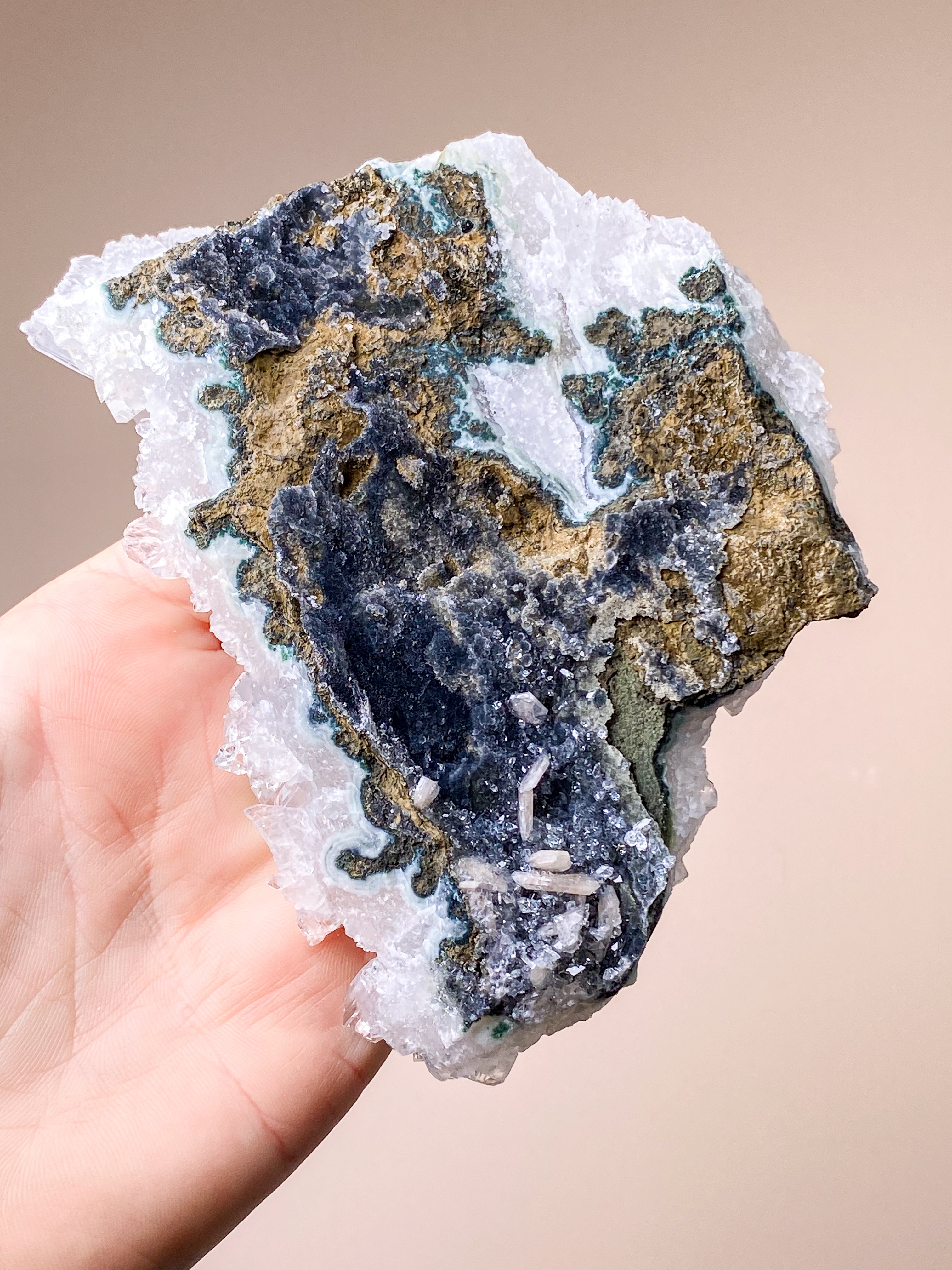 Apofyllitkluster (nr 81)