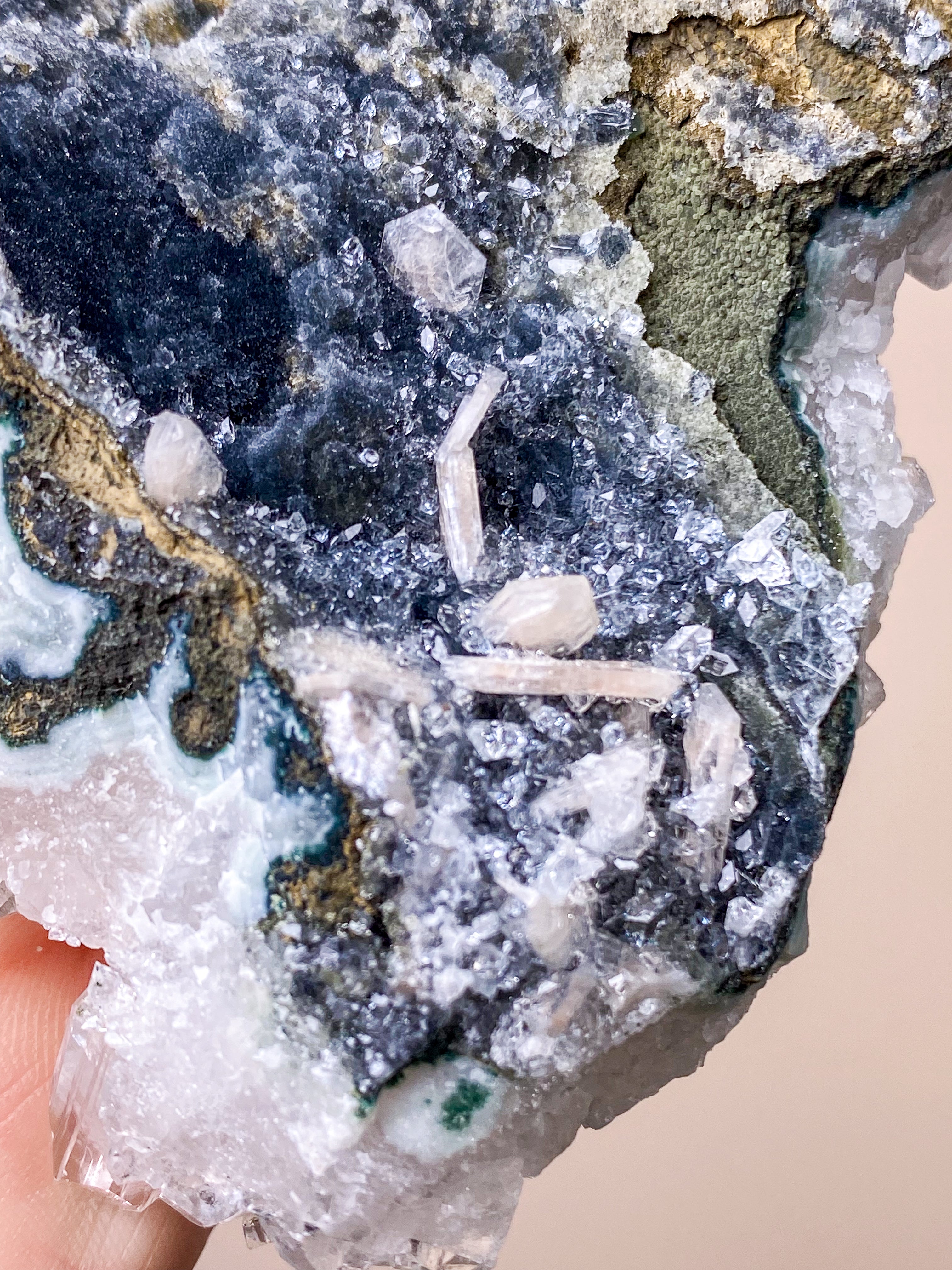 Apofyllitkluster (nr 81)