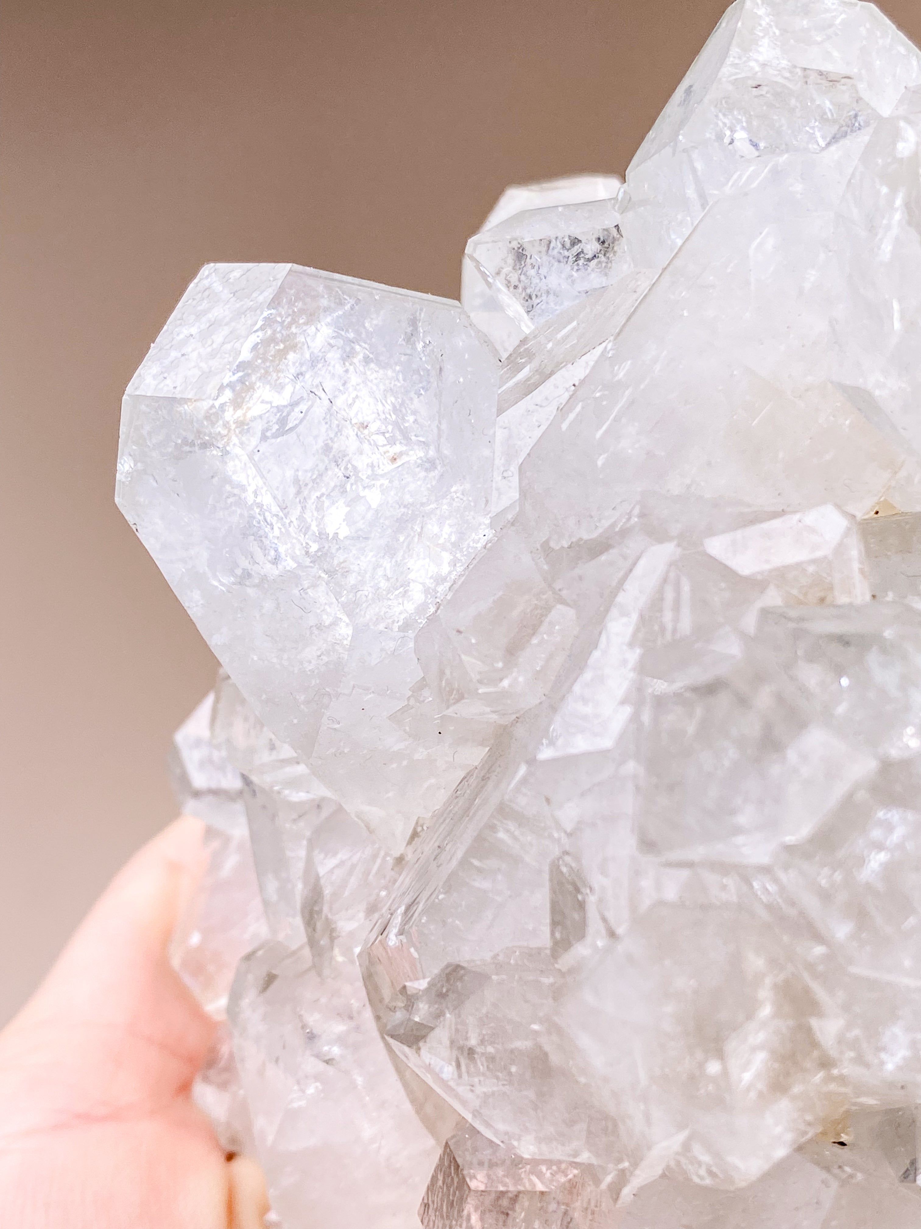 Apofyllitkluster (nr 81)