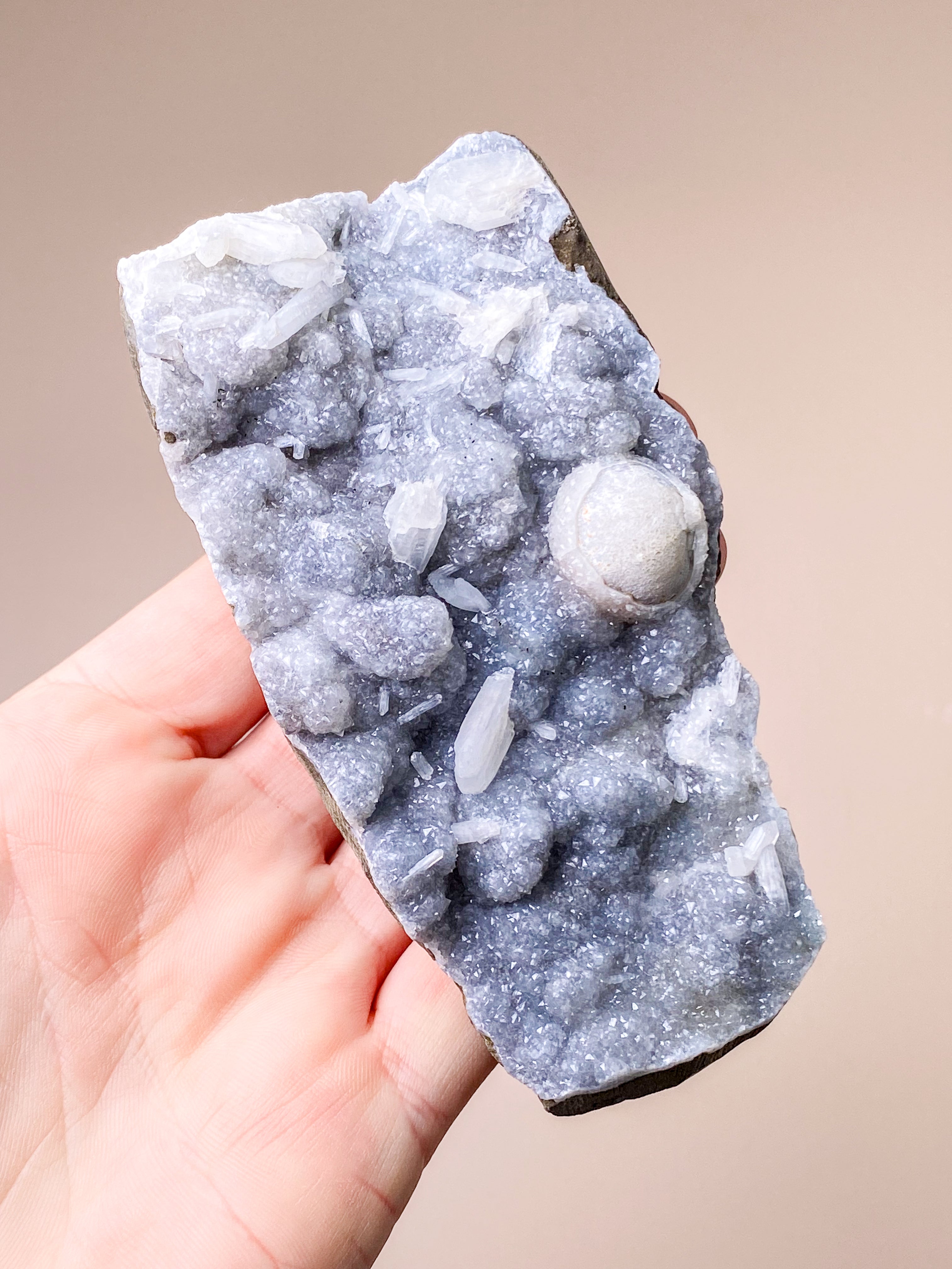 Apofyllitkluster (nr 81)