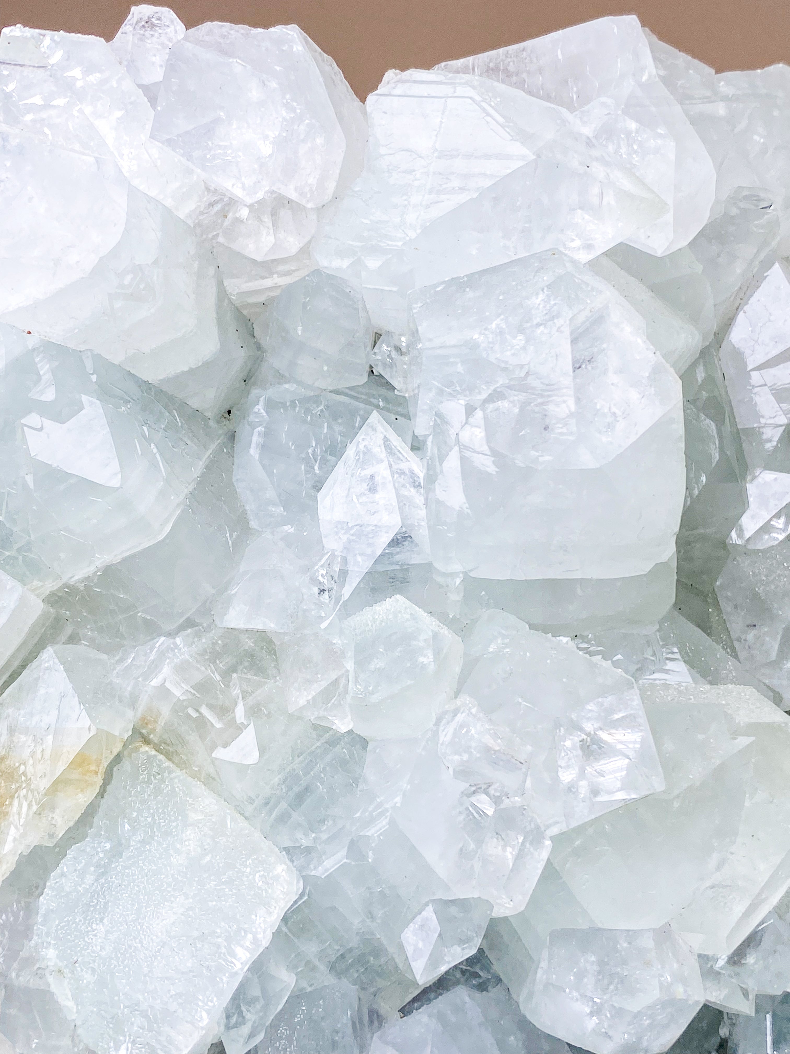 Apofyllitkluster (nr 81)