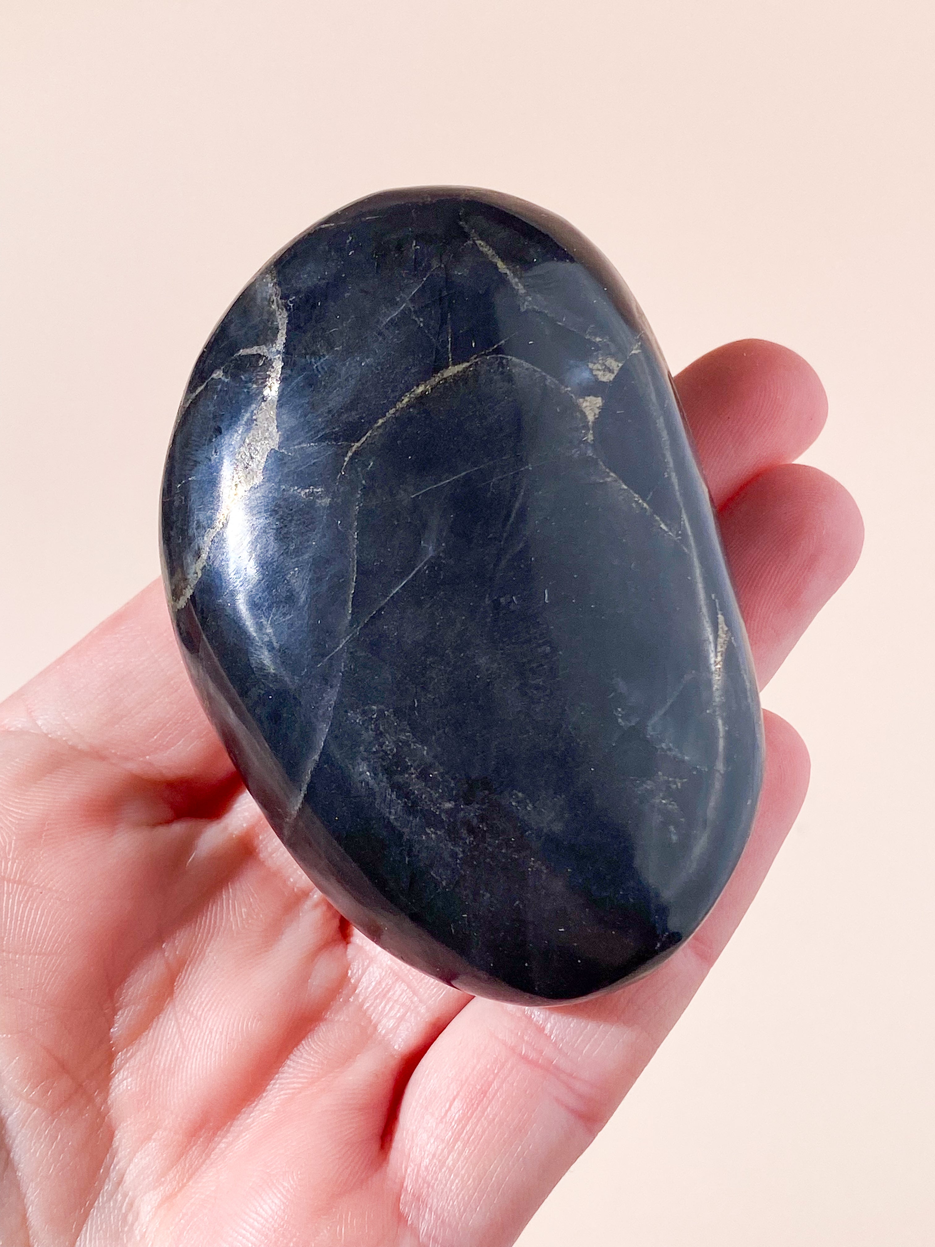 Faraosten - Basalt med pyrit (nr 9)