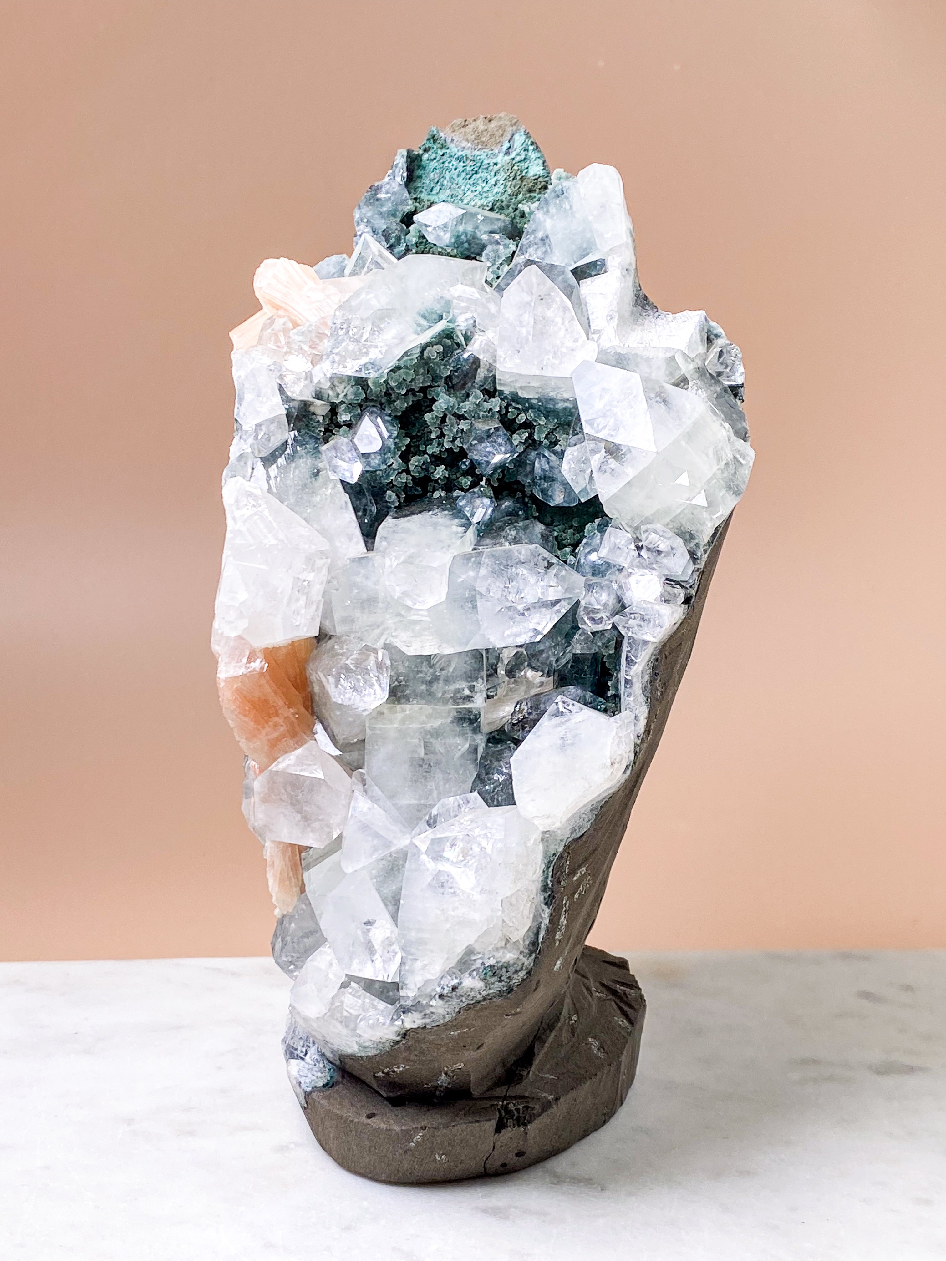 Apofyllitkluster (nr 81)