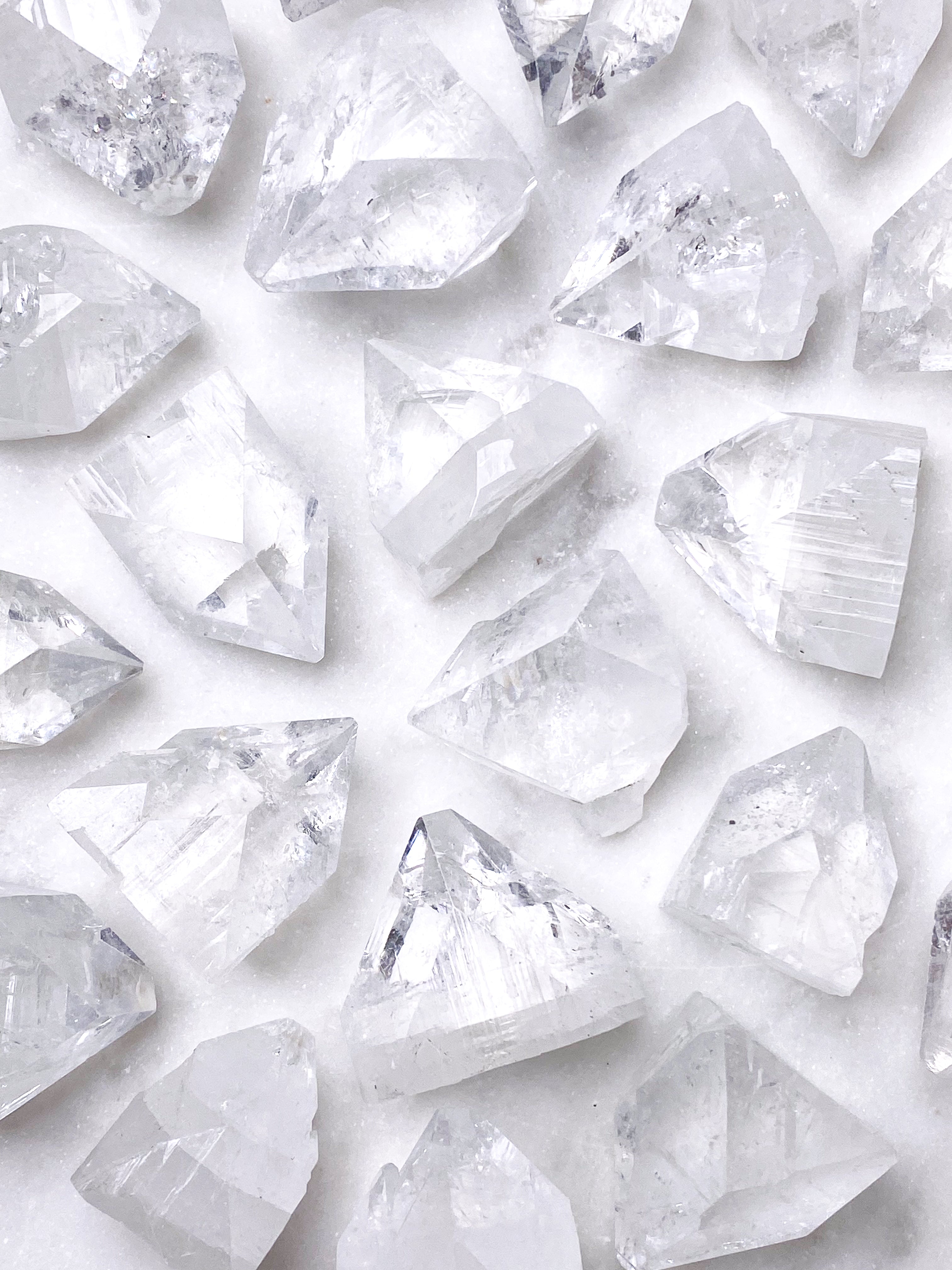 Apofyllitpolerad (nr 6)