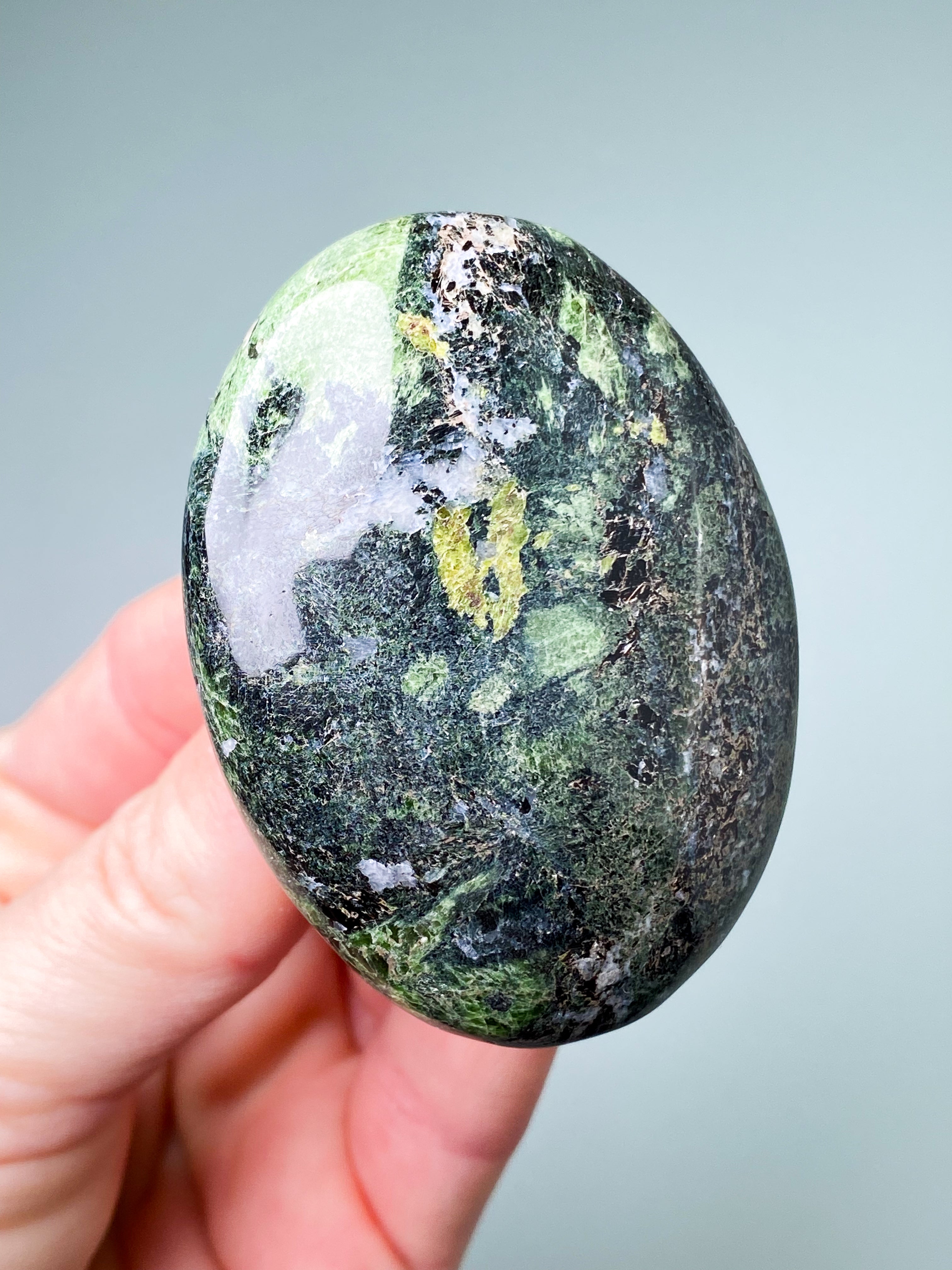 Kromdiopside Palmstone (nr 1)