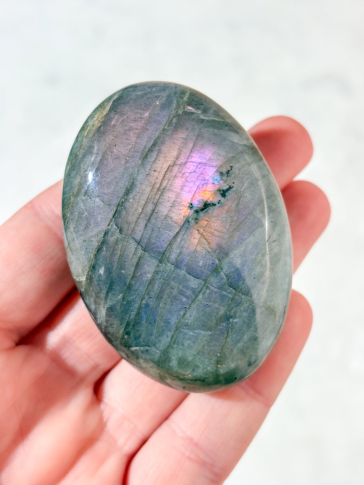 Lilla Labradorit Palmstone (Nr. 3)