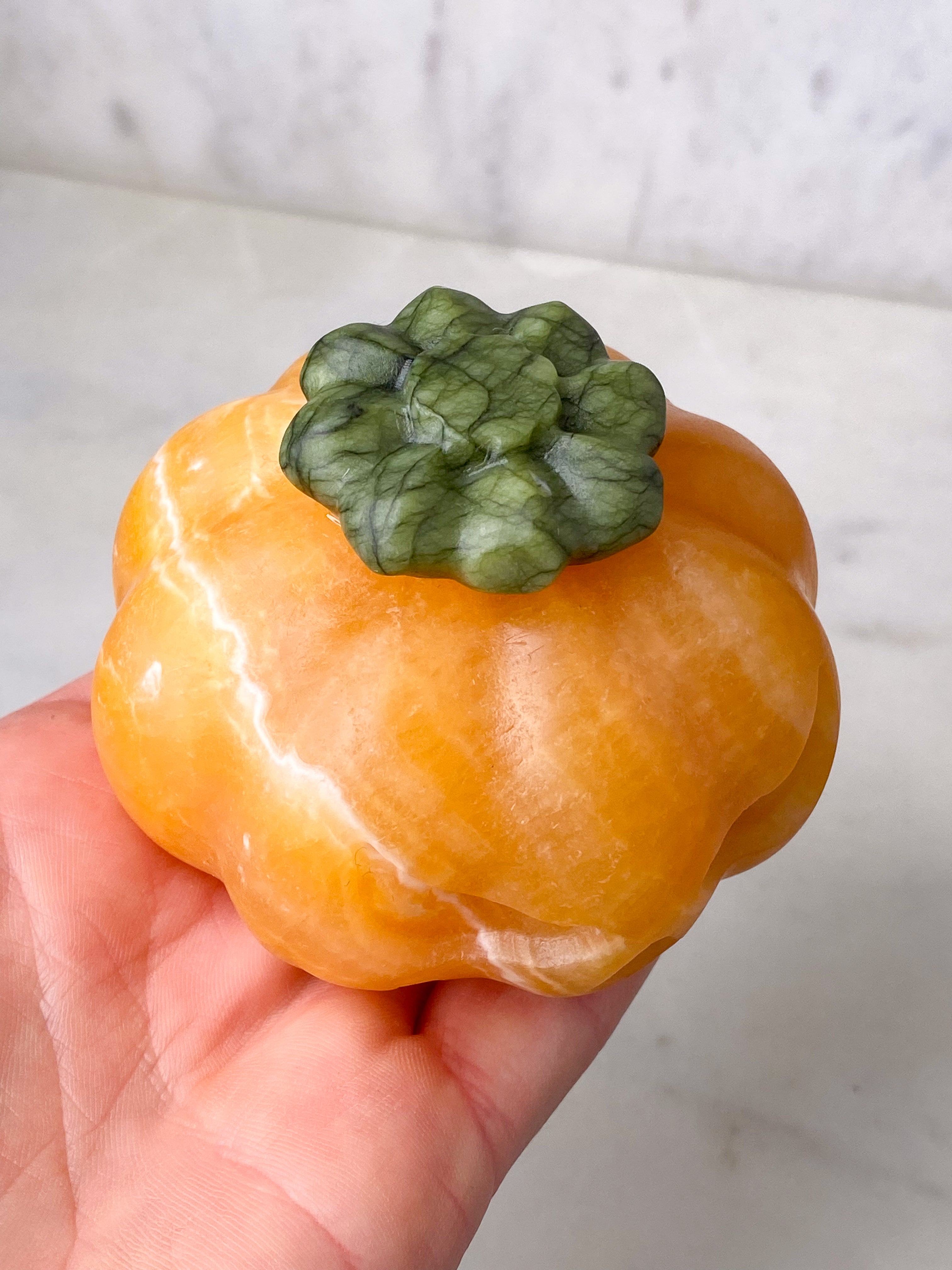 Orange Calcit Græskar m. Jade (Nr. 1)