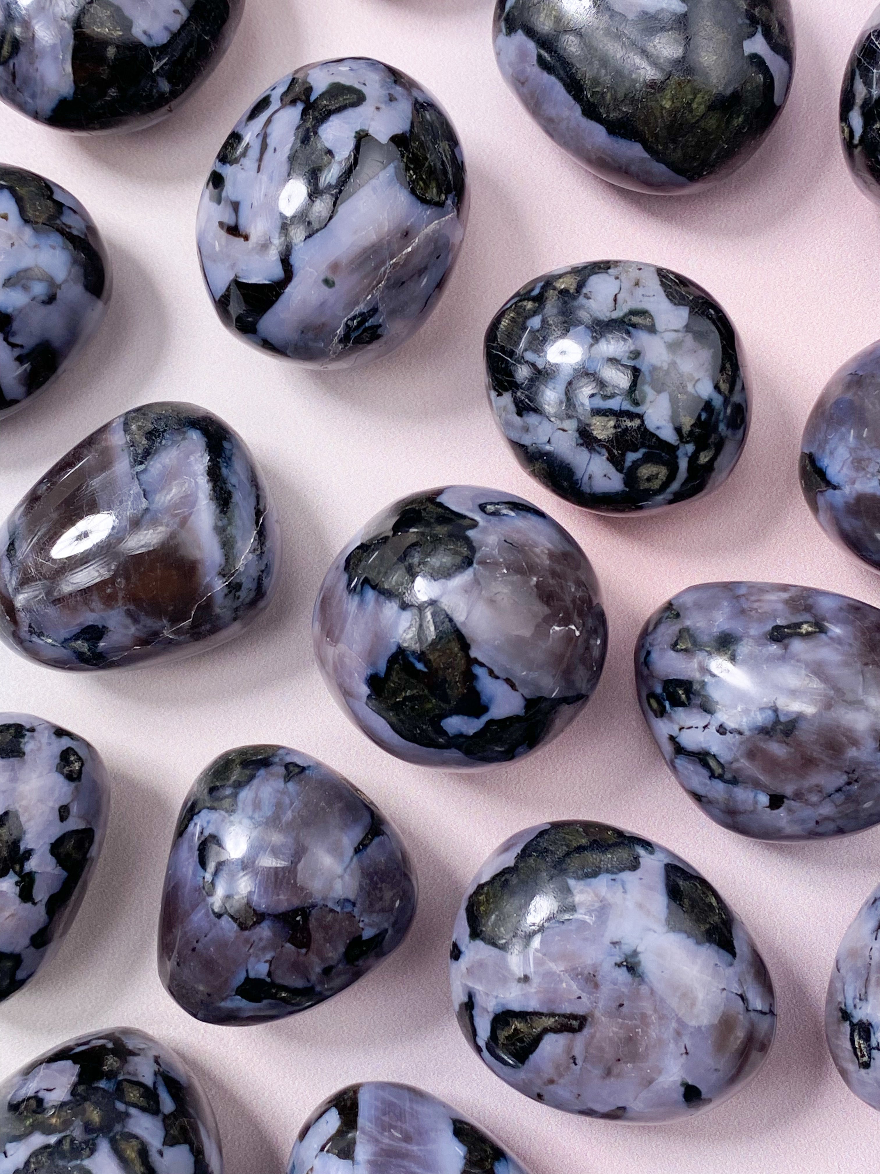 Indigo Gabbro Amulet Pocketest