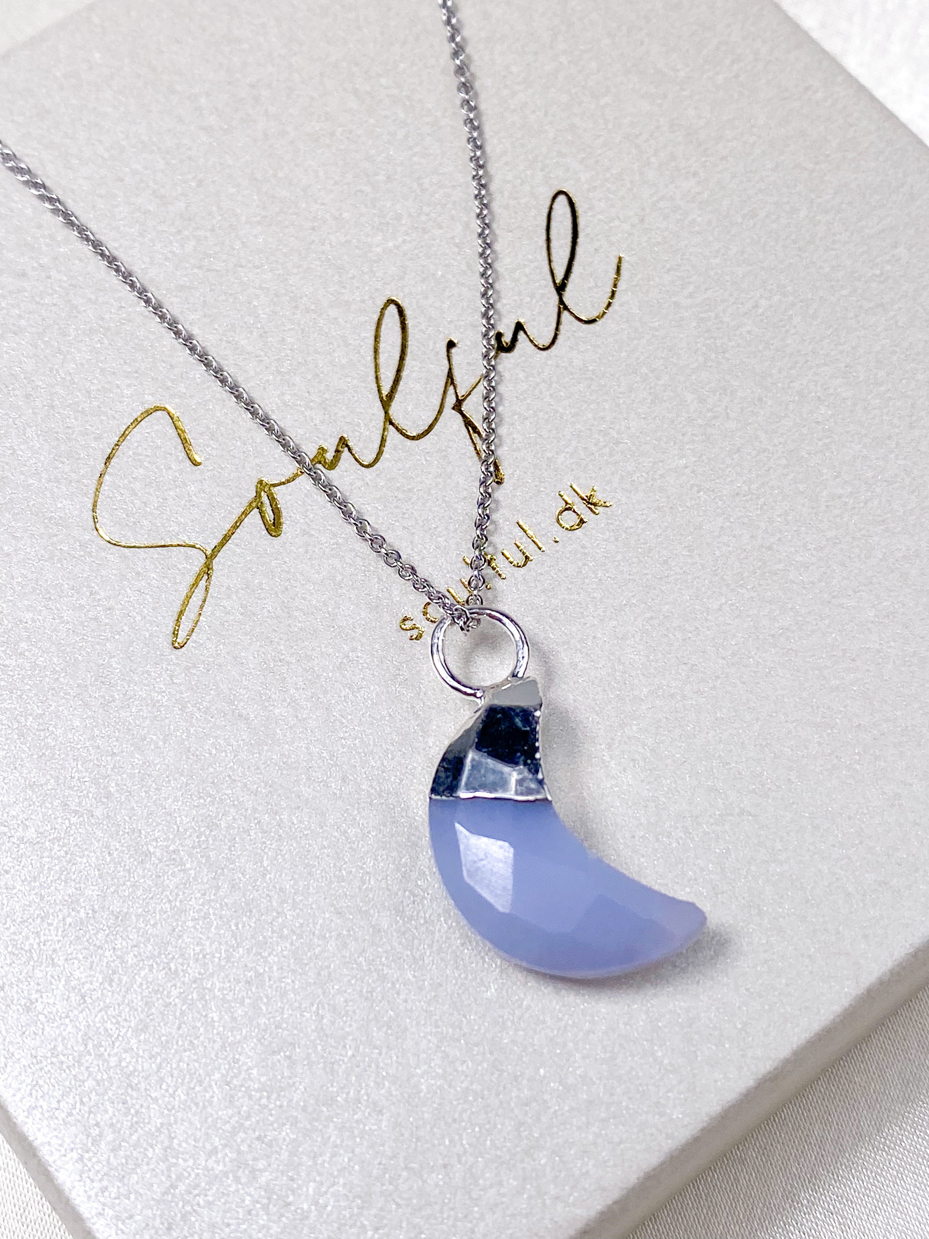 Halsband med månfasett i blond agat