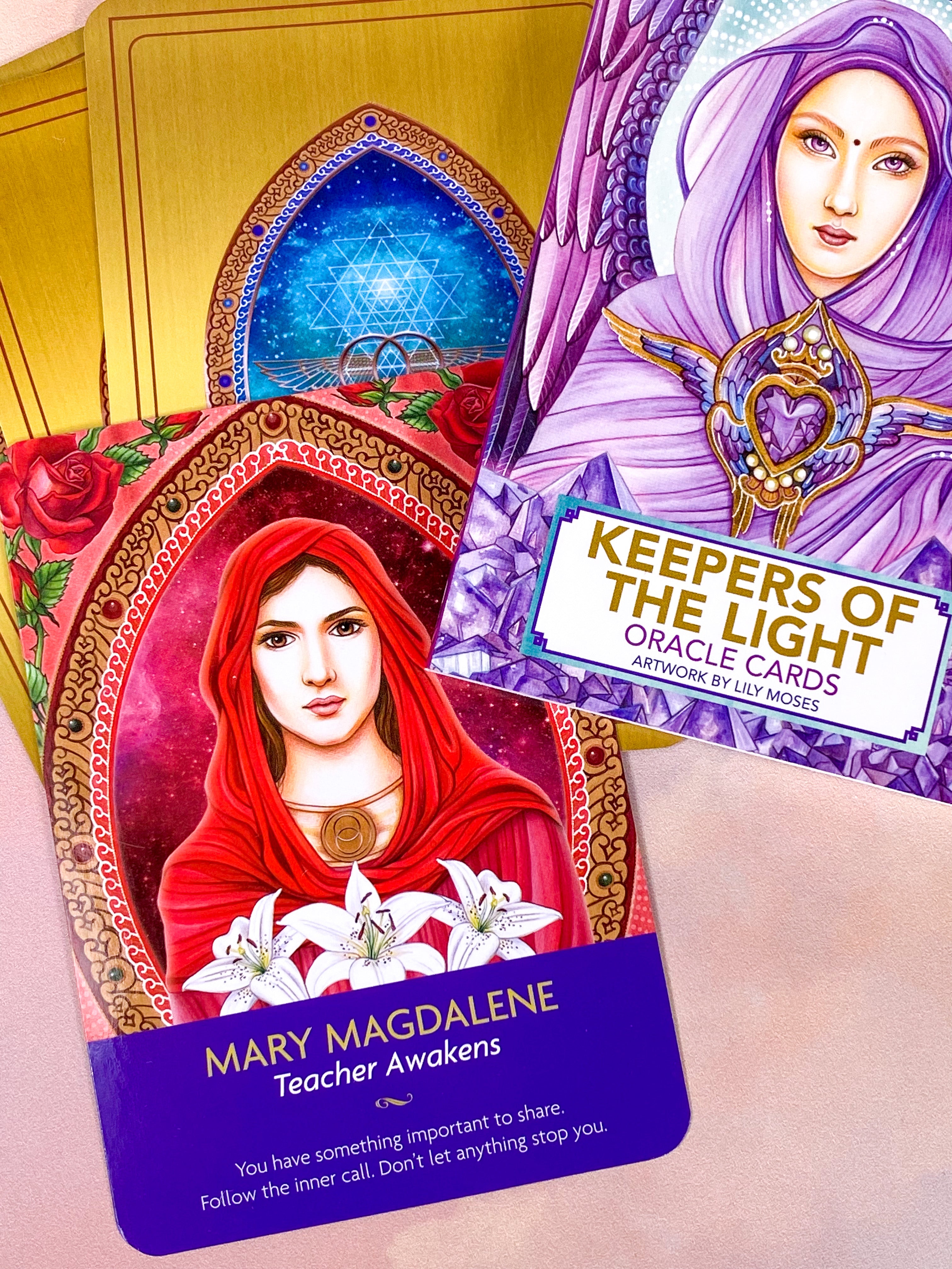Keepers of the Light Oracle Card av Kyle Gray (inkl. Guidebook)