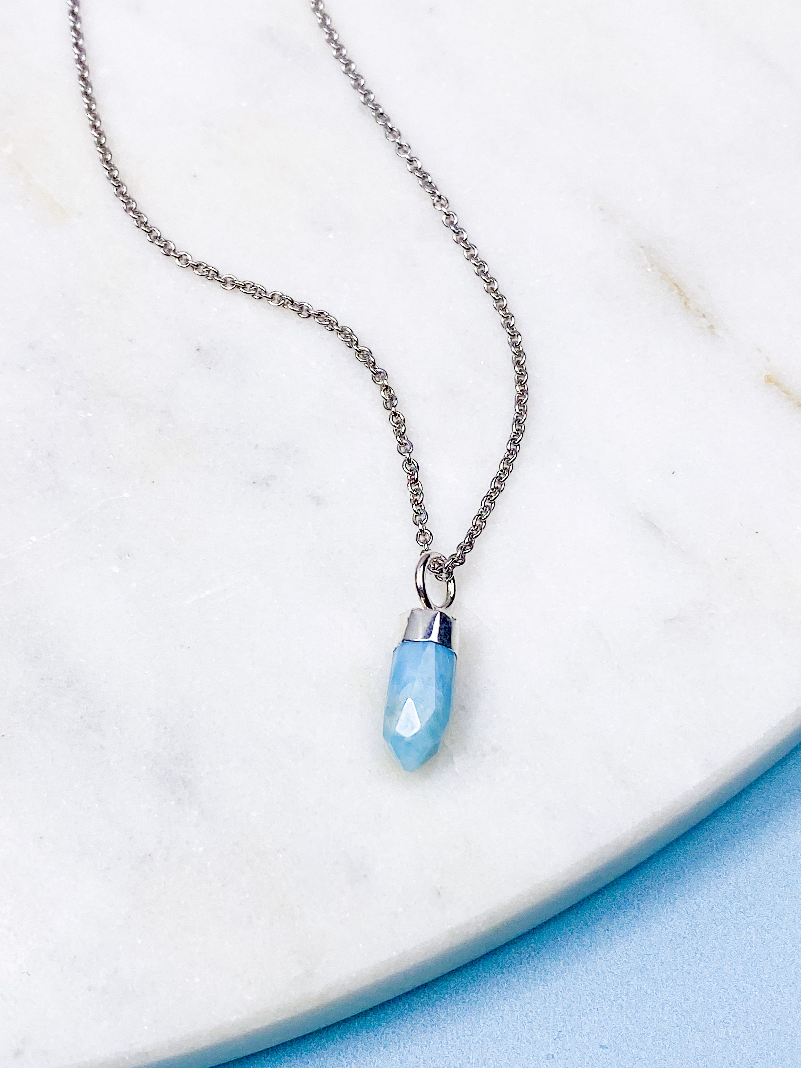 Larimar fasetterat spetsigt halsband