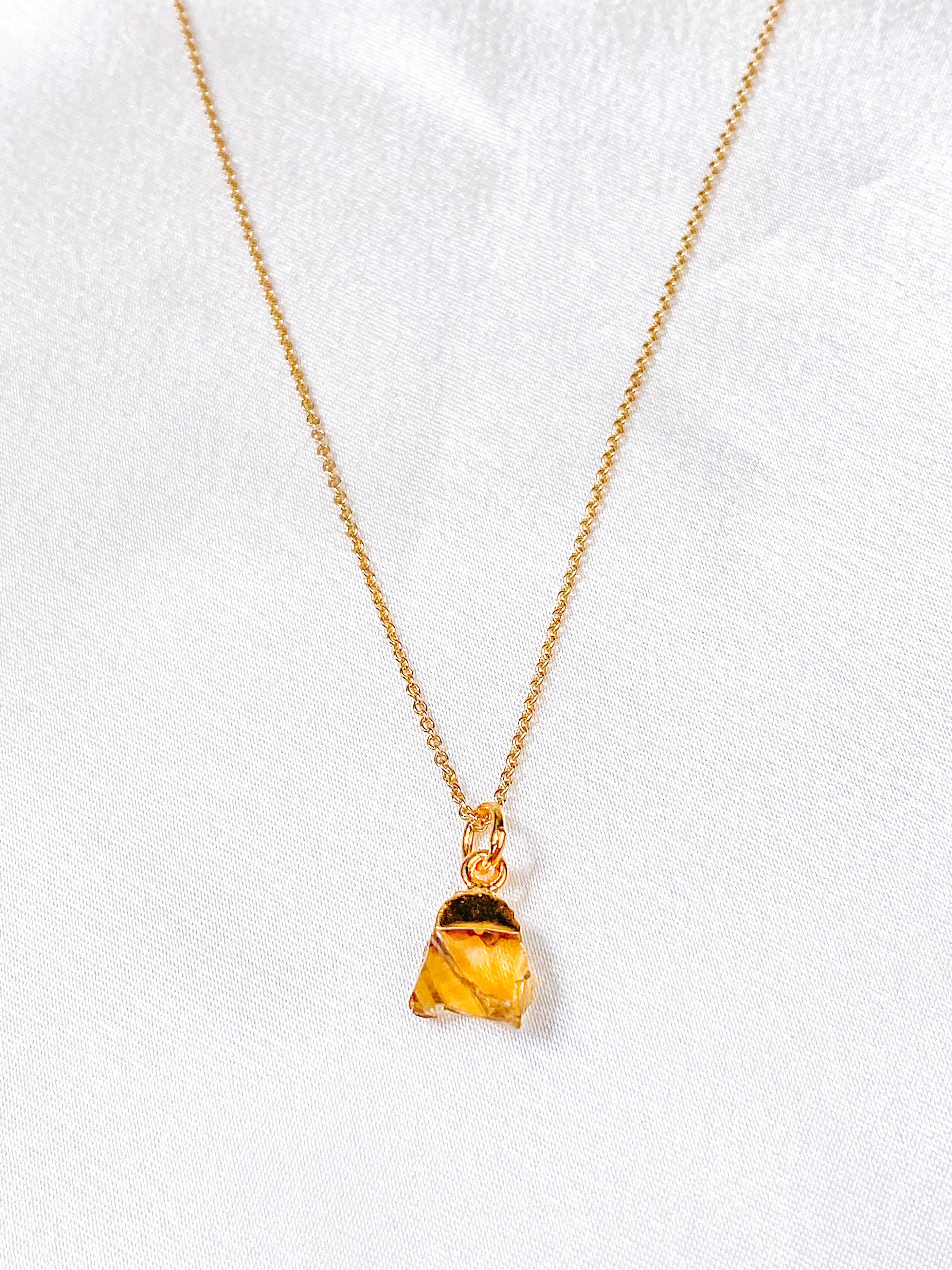 Citrin rå halsband (18k guldpläterad)