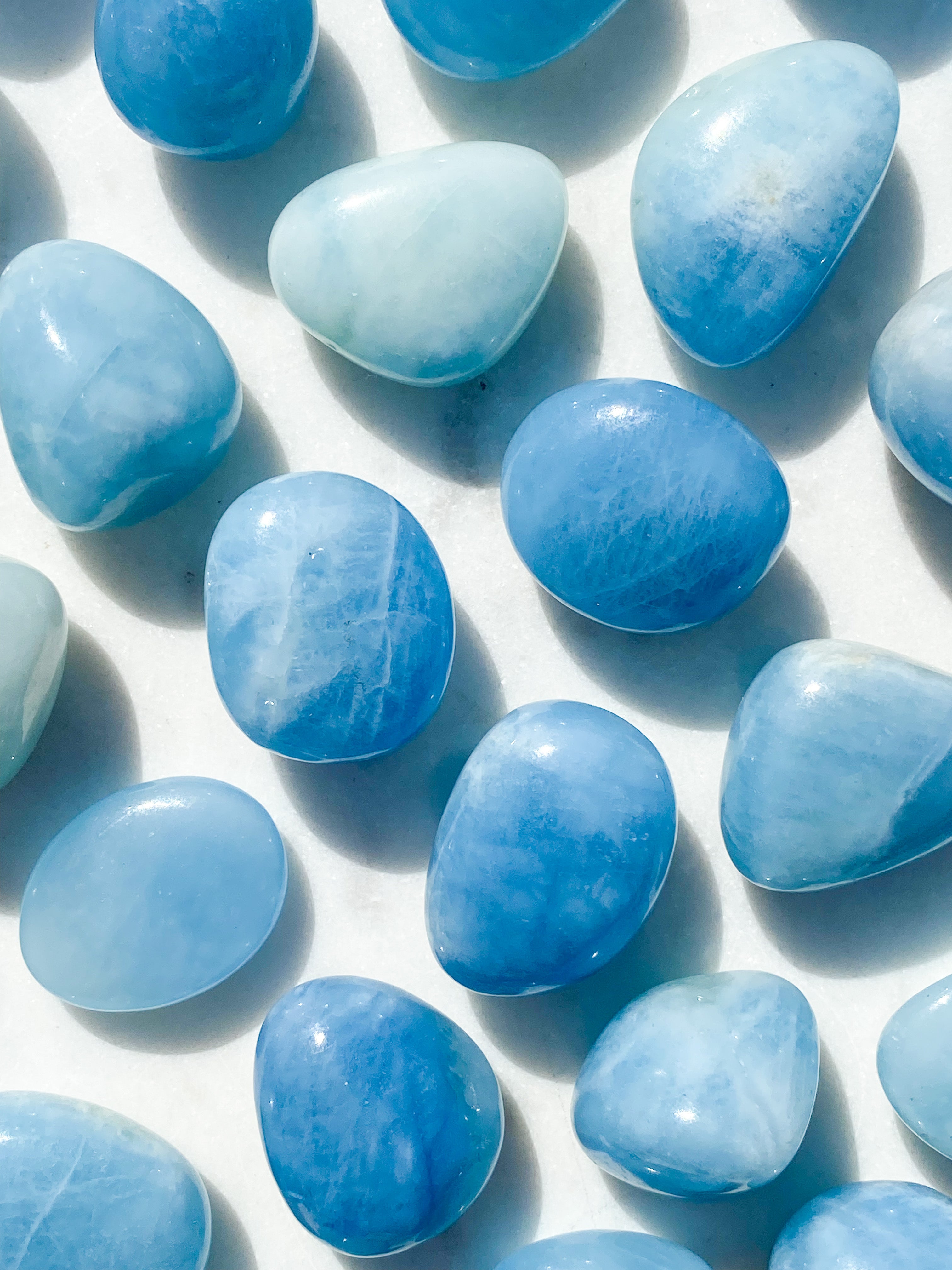 Aquamarine polerad (extra kvalitet)