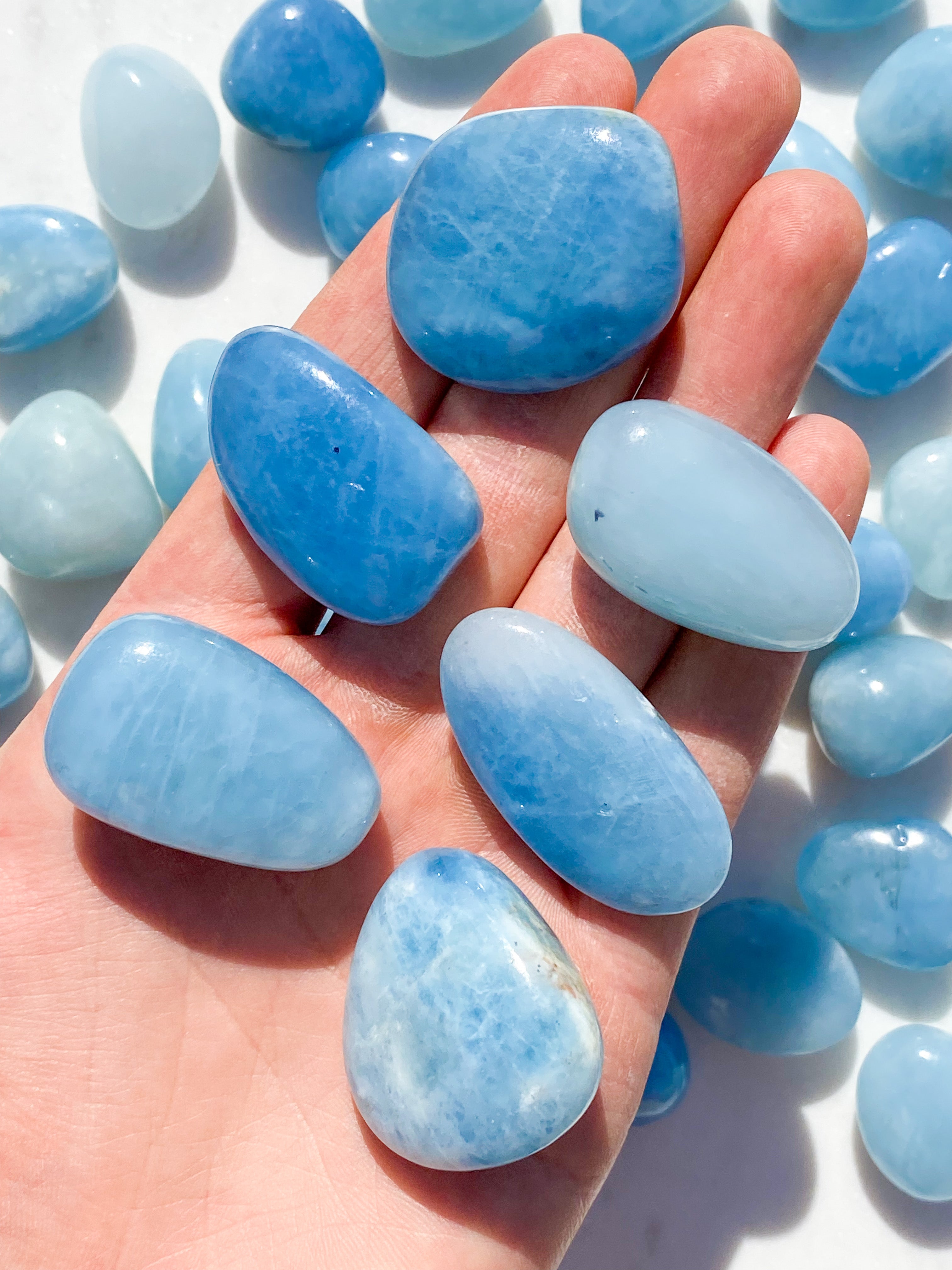 Aquamarine polerad (extra kvalitet)