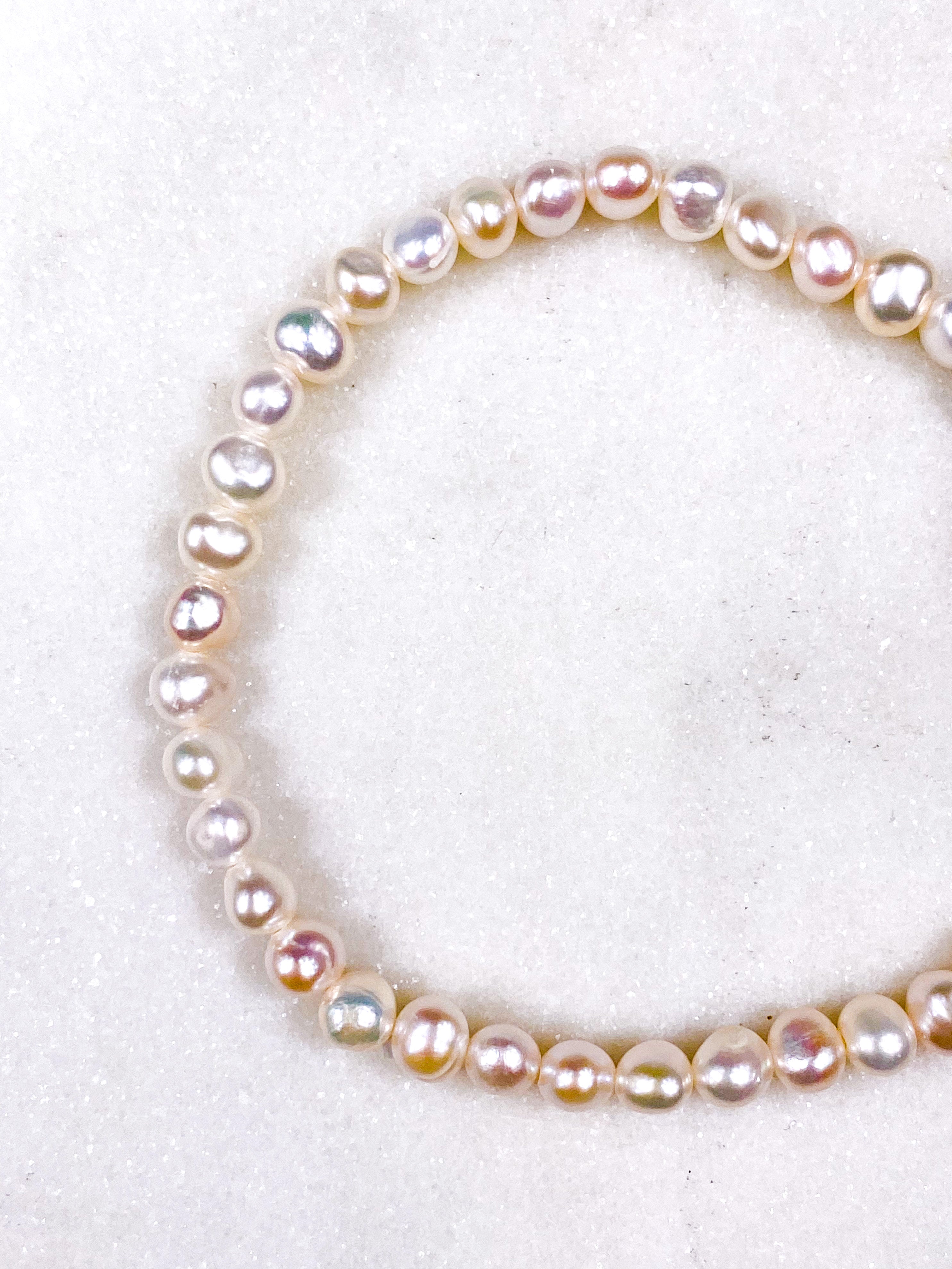 Sötvattenspärlarmband