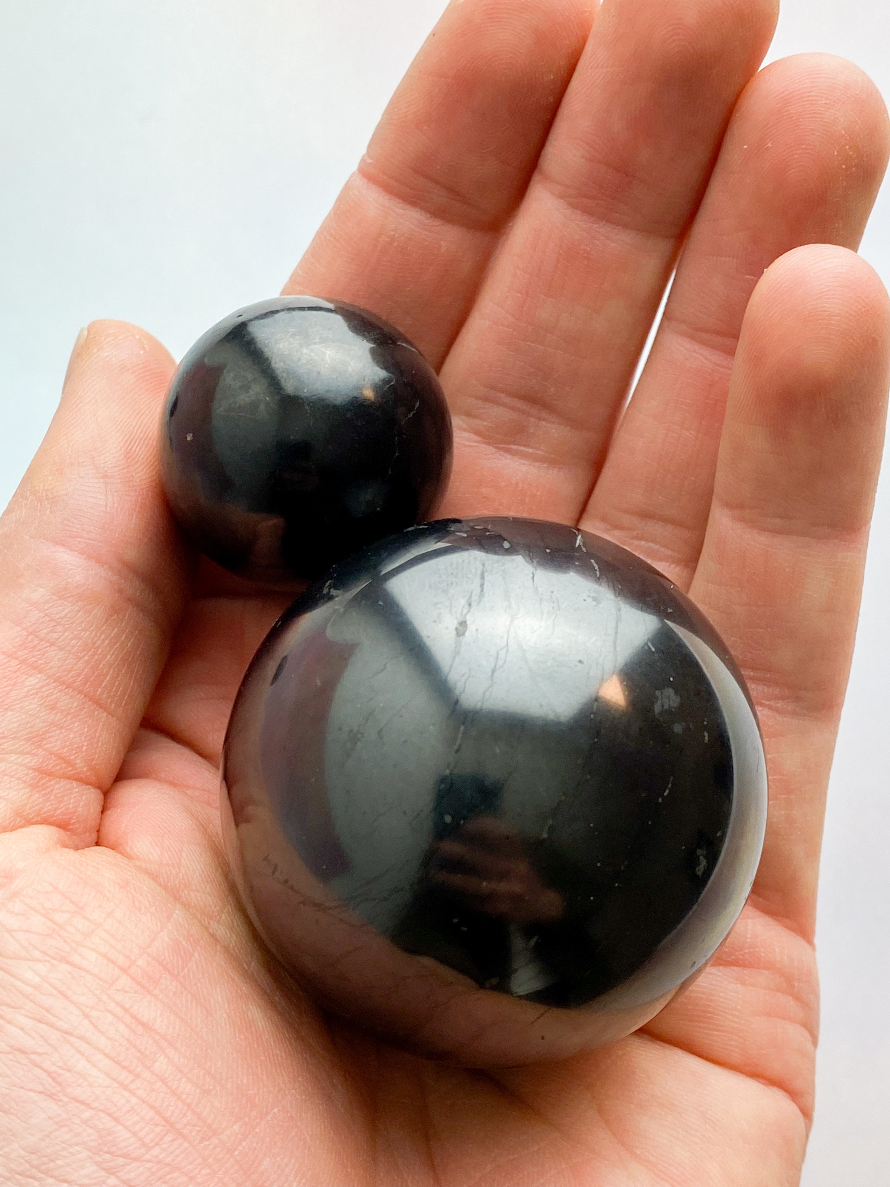 Shungite Ball (2 cm)