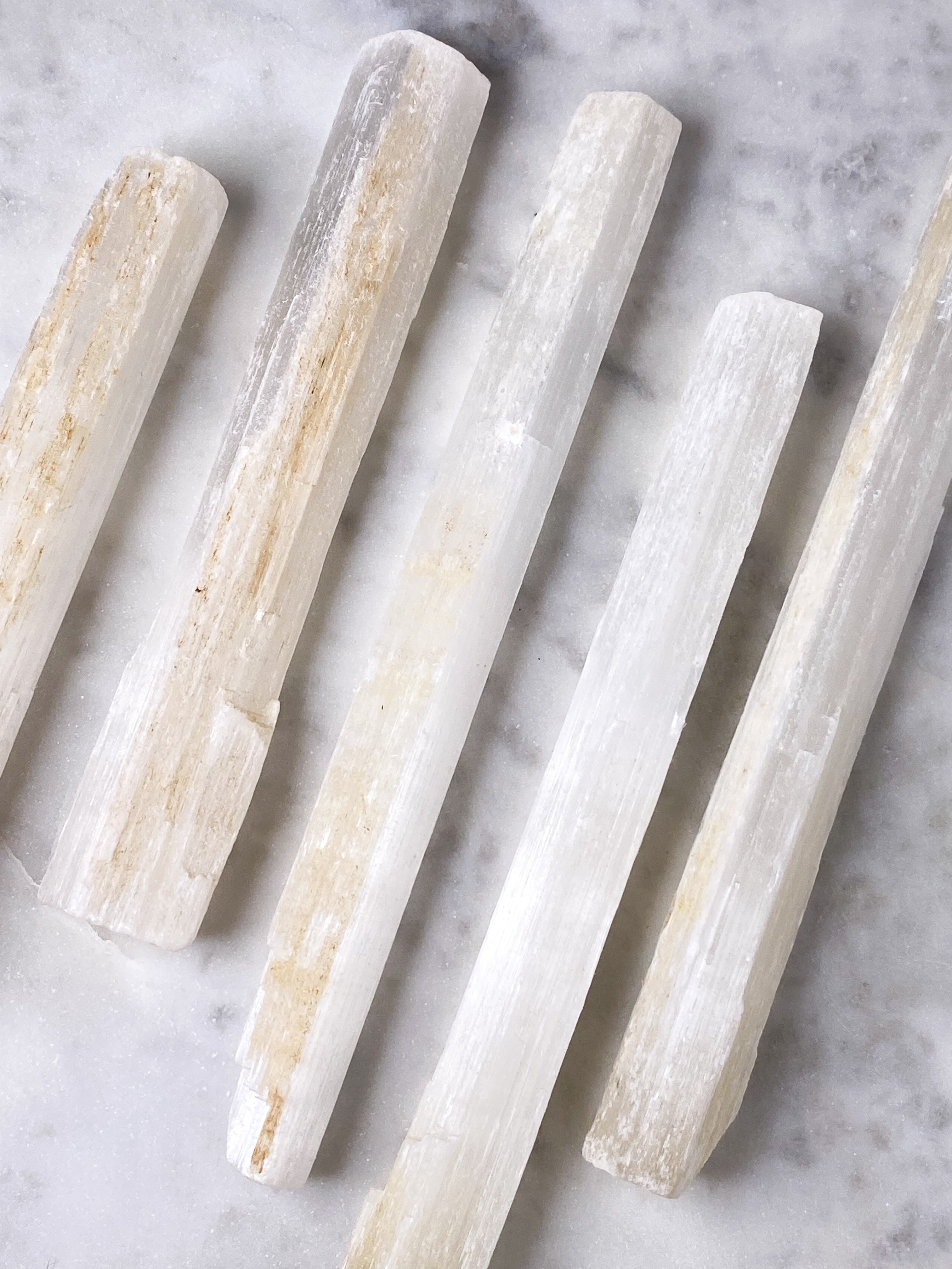 RAW SELENITE ROD - 15 cm.