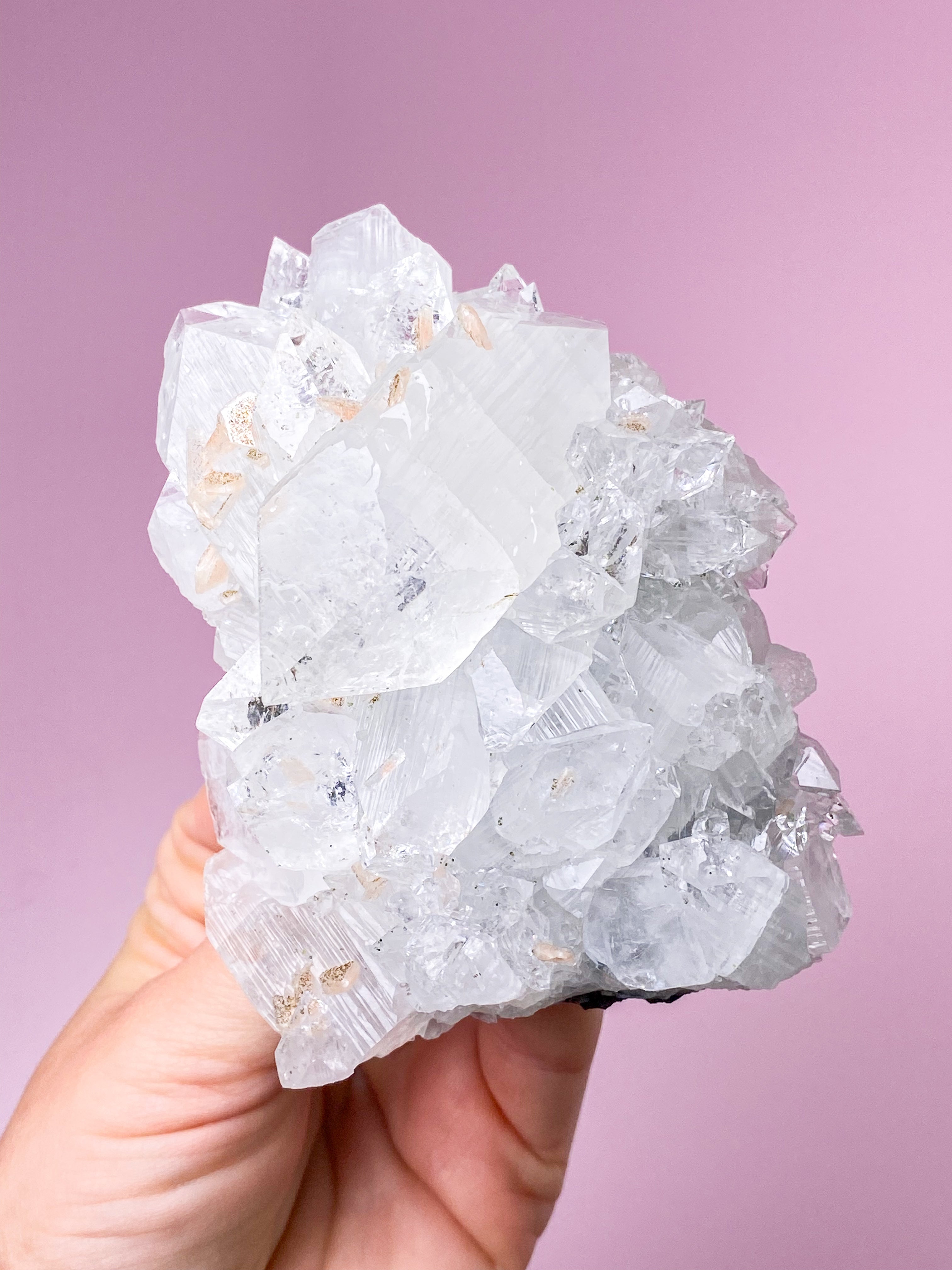 Apofyllitkluster (nr 81)