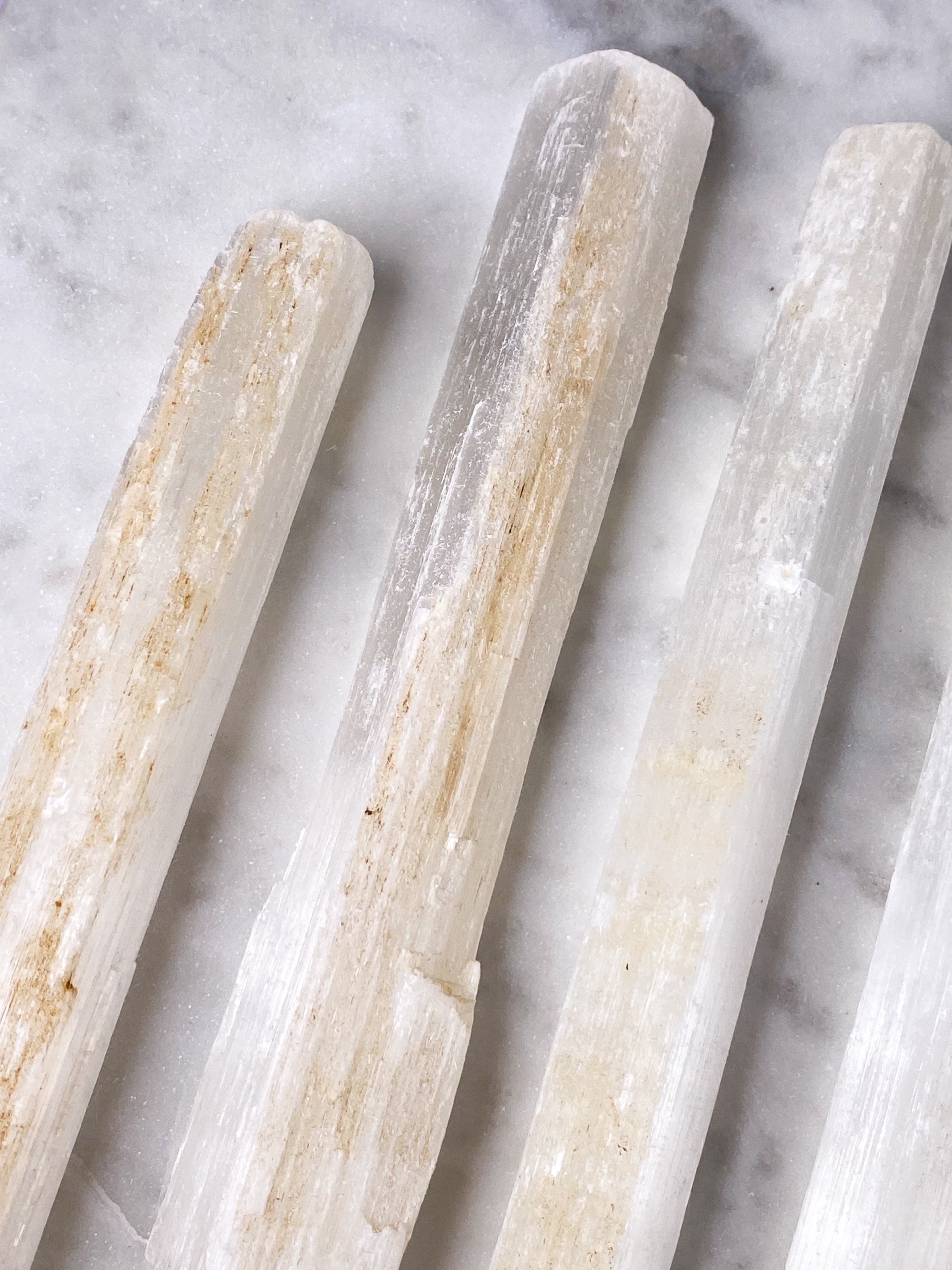 RAW SELENITE ROD - 15 cm.