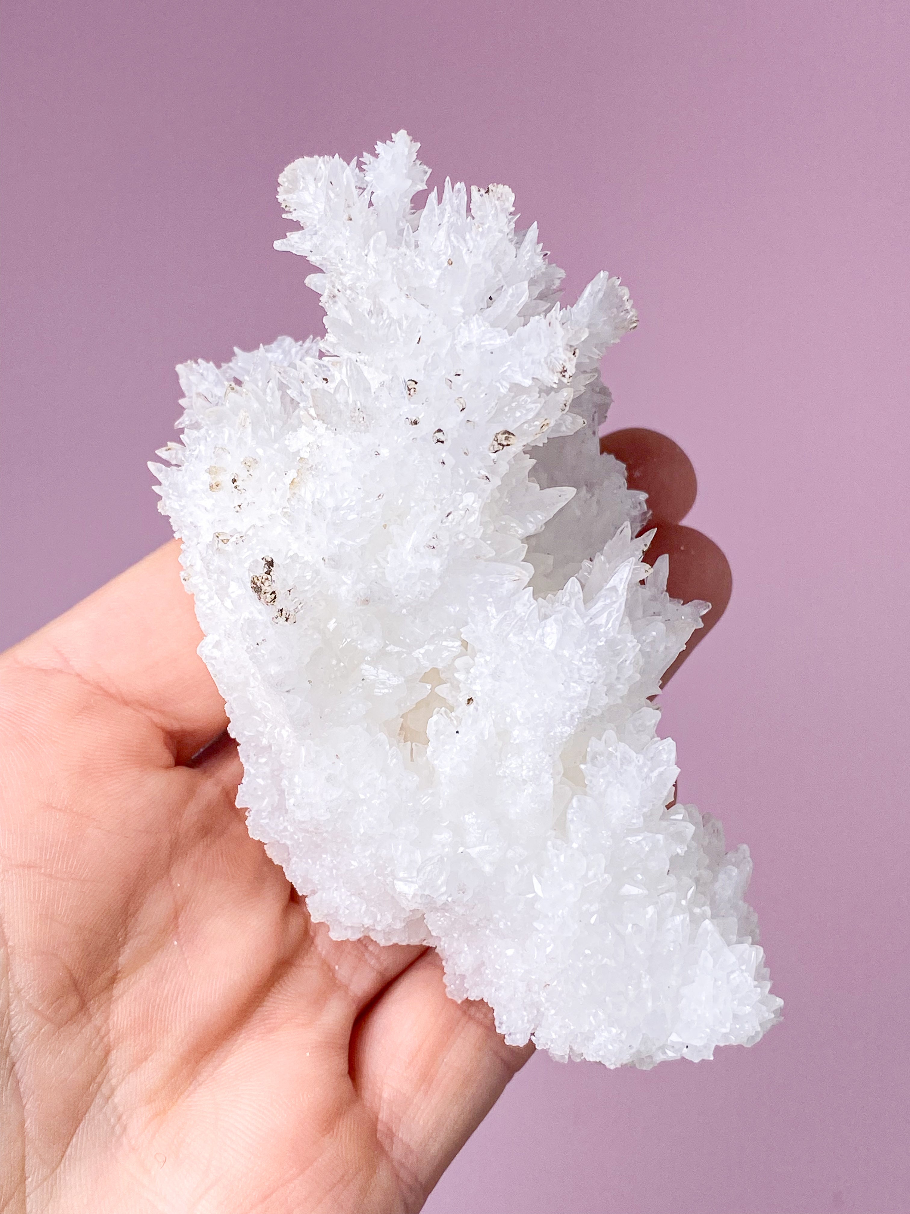 Vitt aragonitkluster (nr 4)