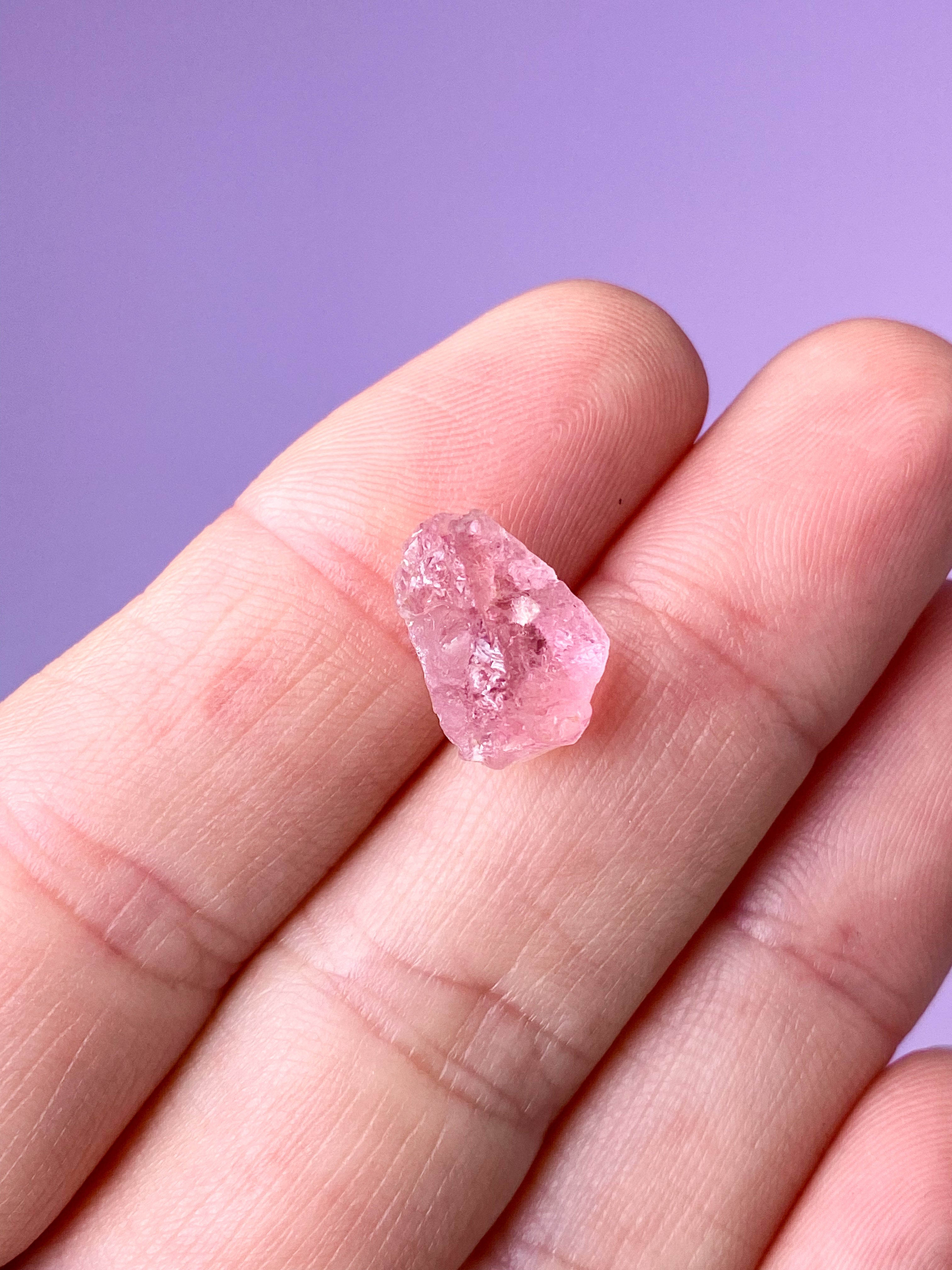 Rosa turmalin rå (nr 8) exklusiv kvalitet