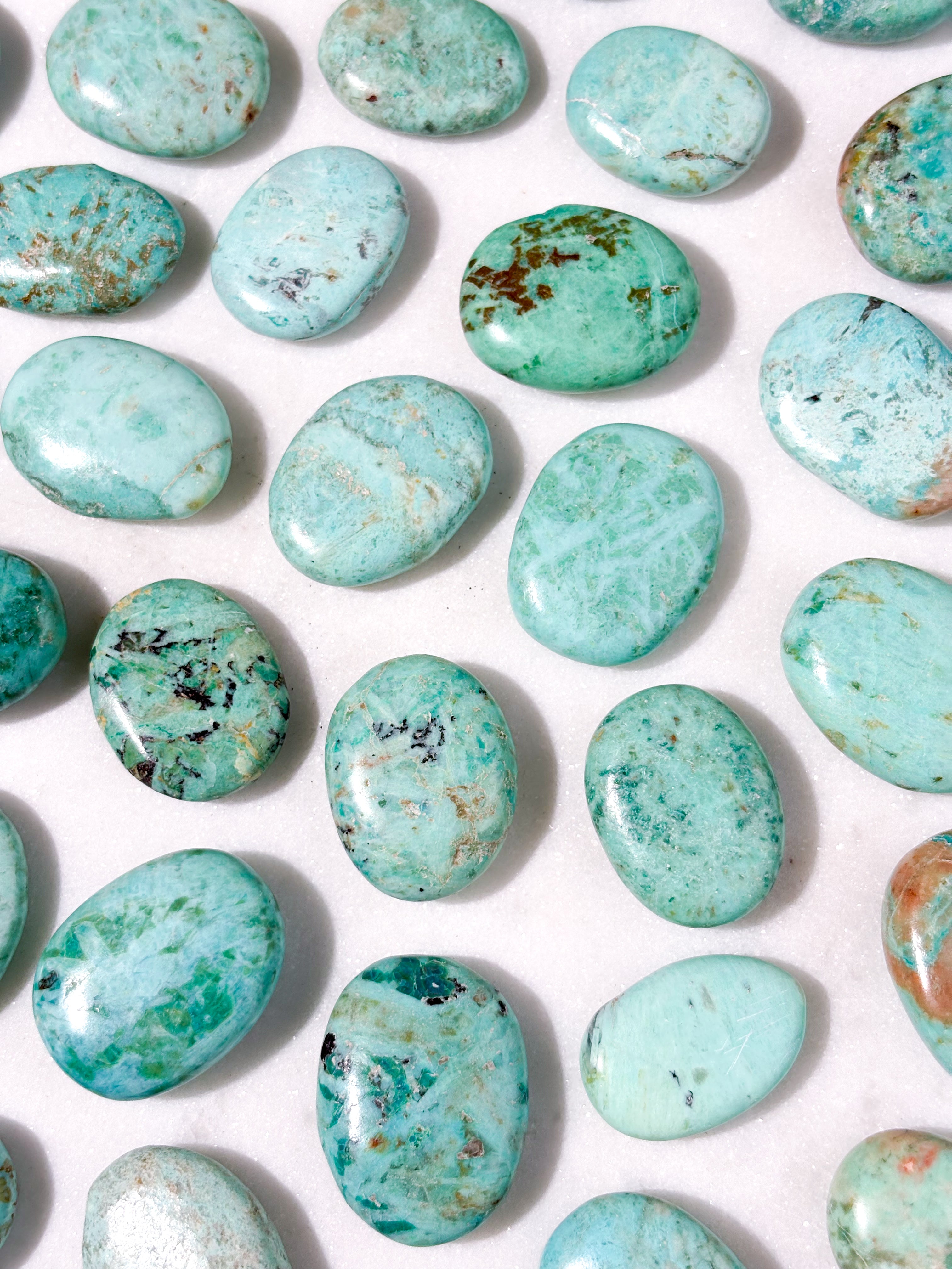 Turkis Chrysocolla Amulet Lommesten