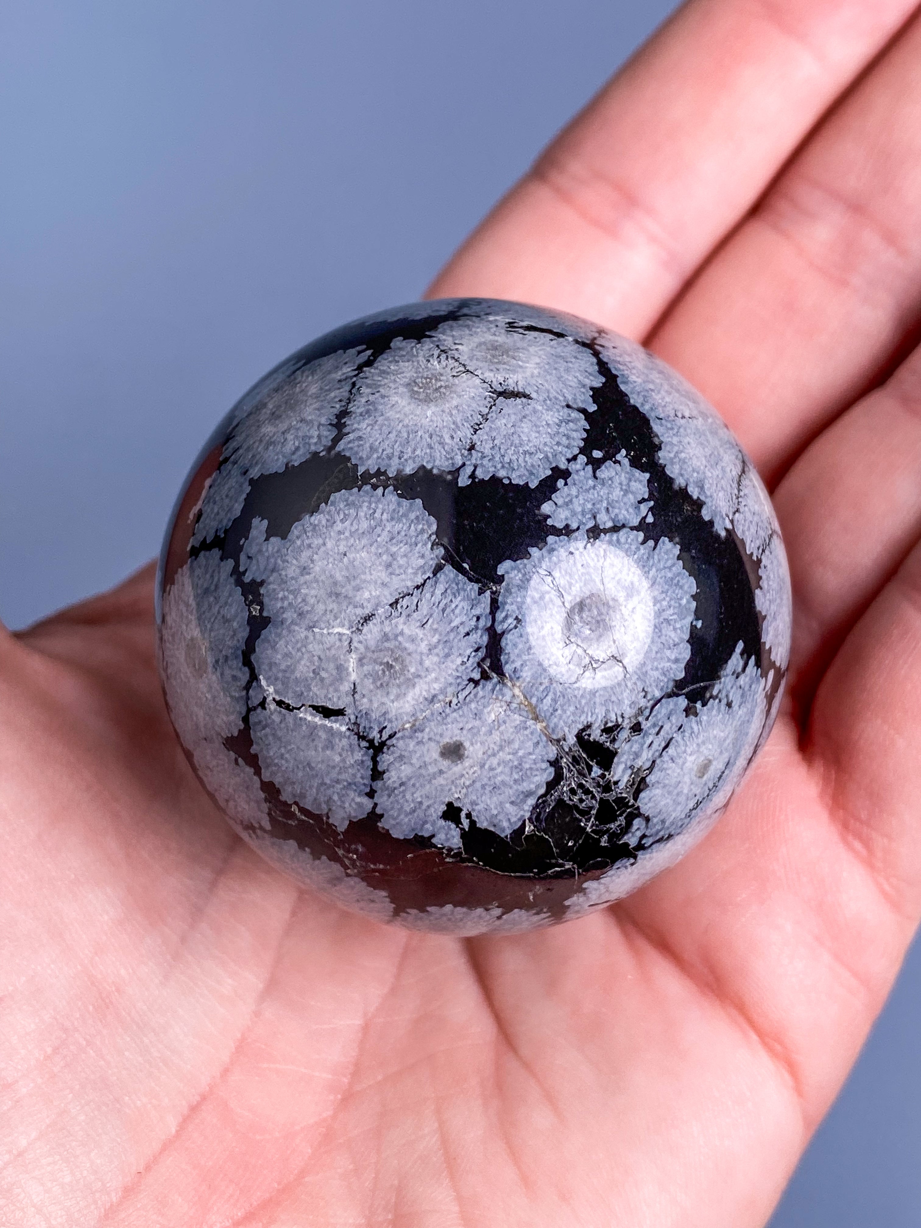 Snowflake obsidian kula (2 cm)