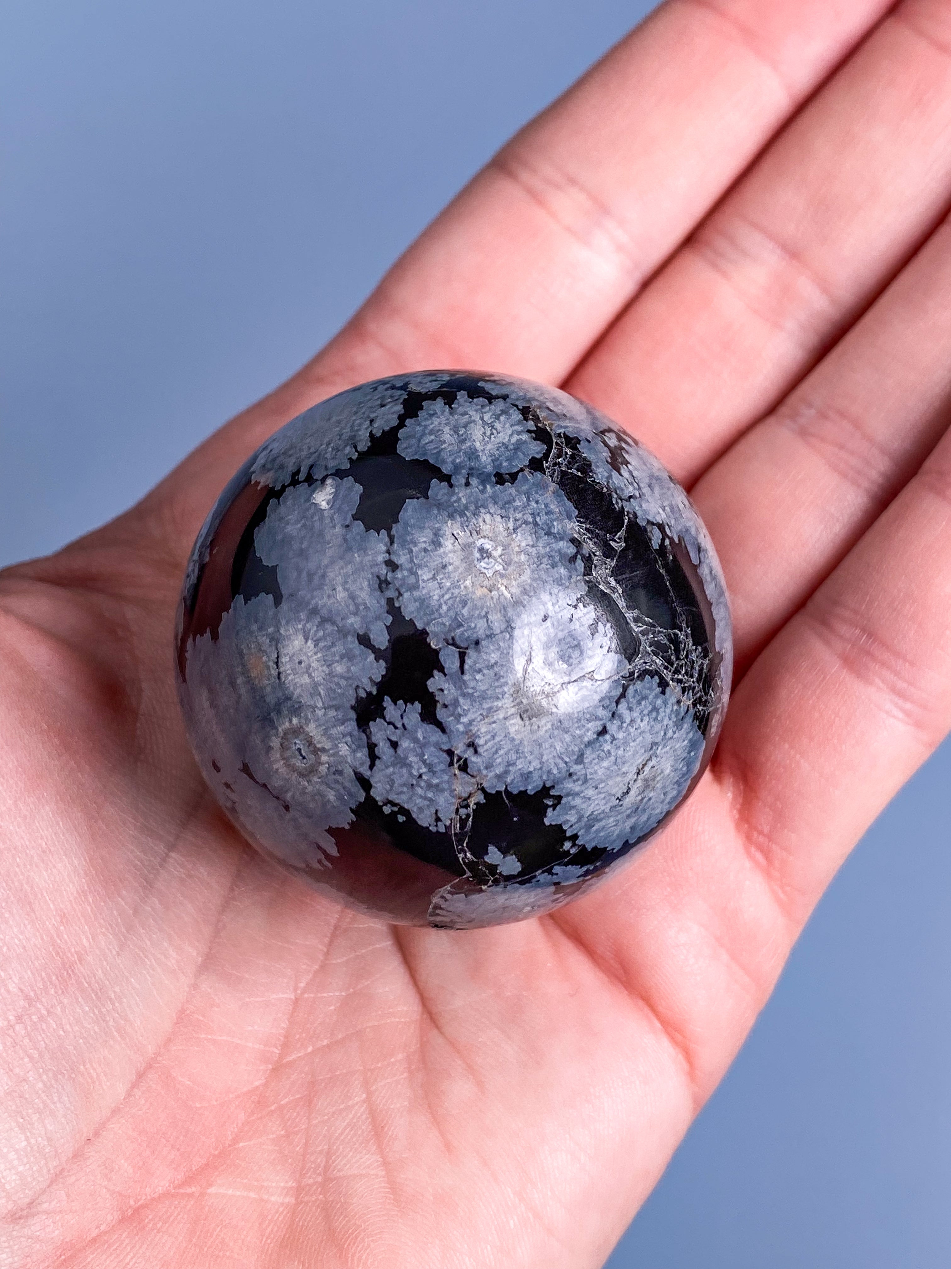 Snowflake obsidian kula (2 cm)