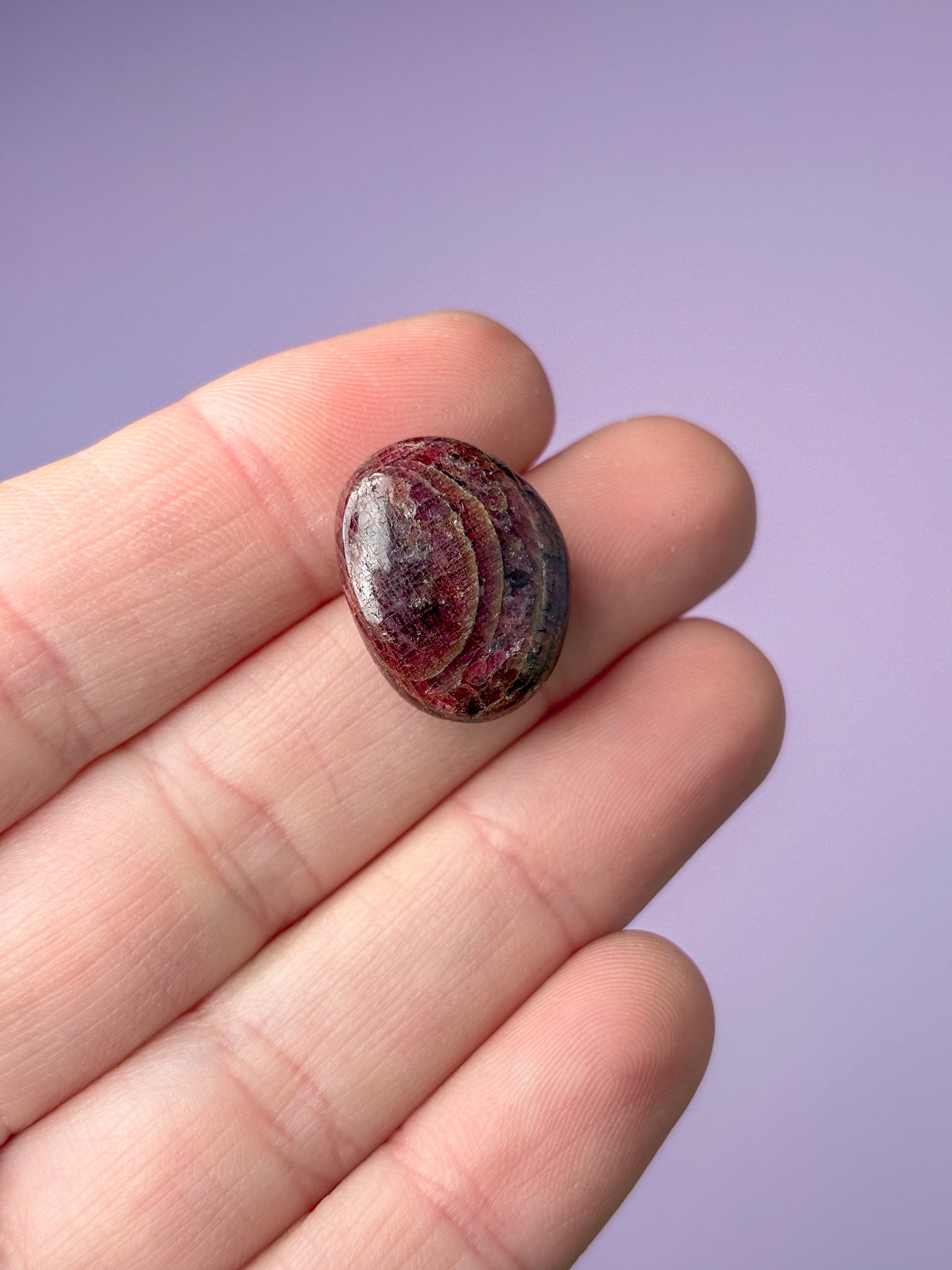 Röd rubin polerad (nr 5) Exklusiv kvalitet