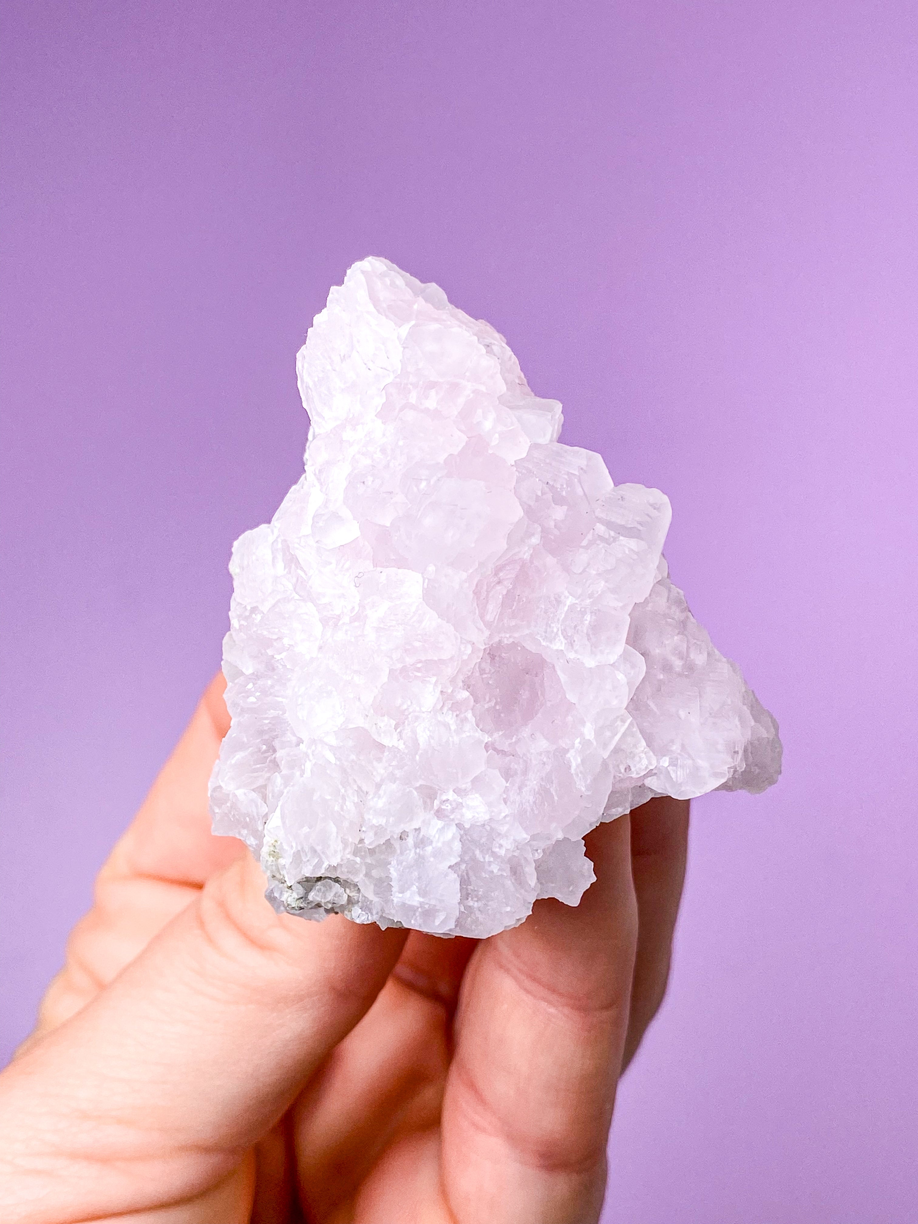 Lepidolite kulor polerade