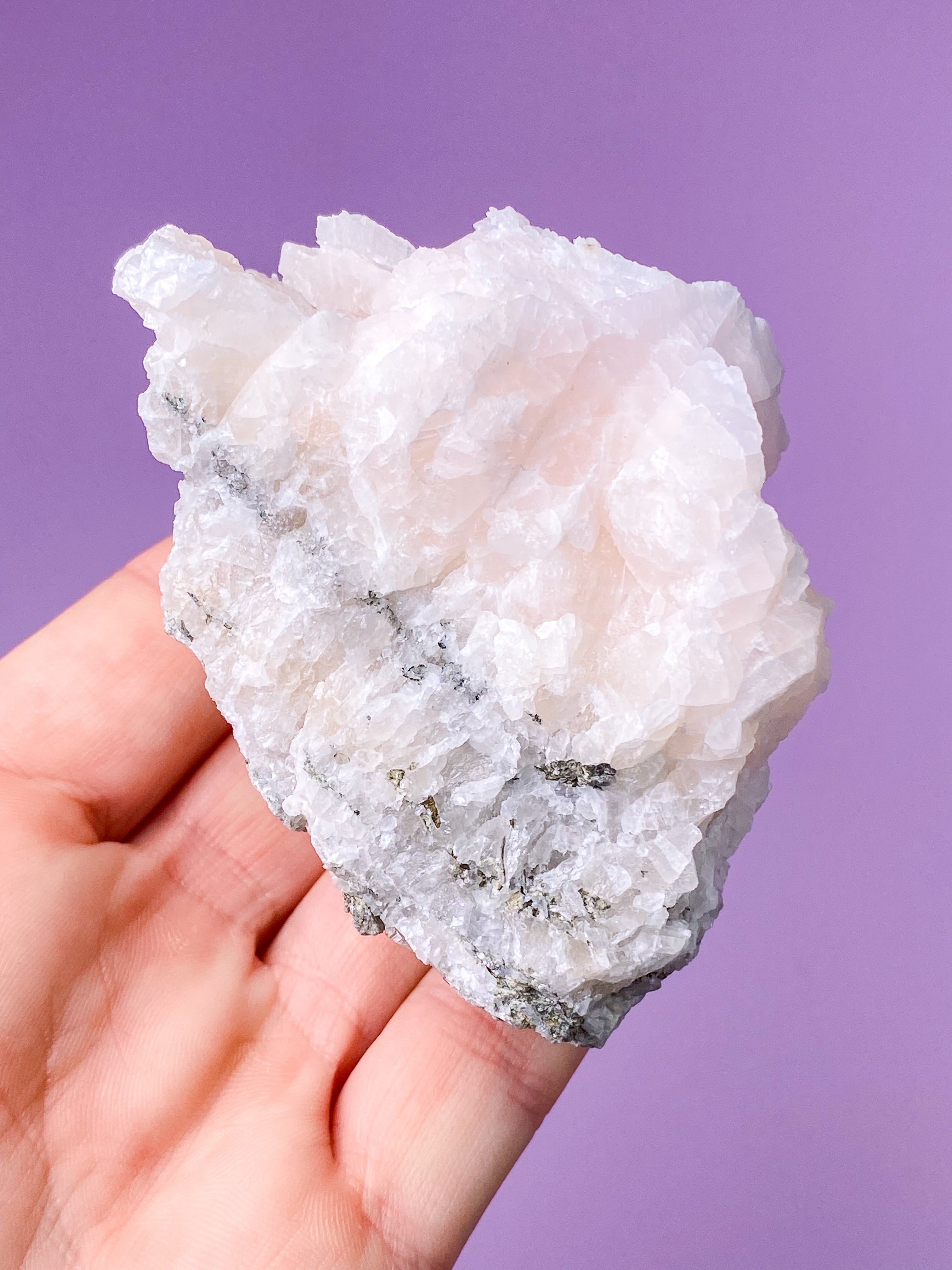Lepidolite kulor polerade