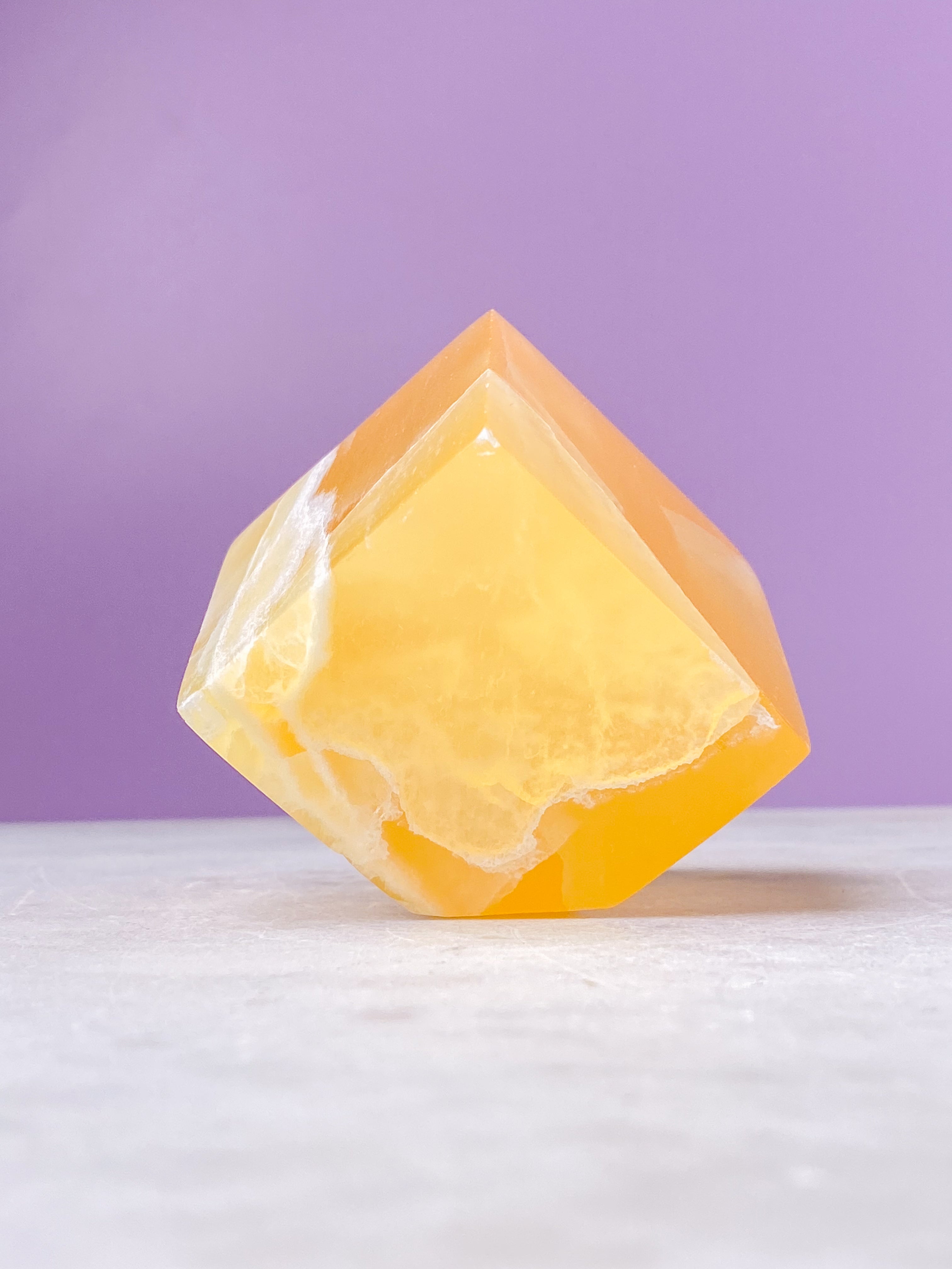 Honungskakakalcitkub (nr 1)