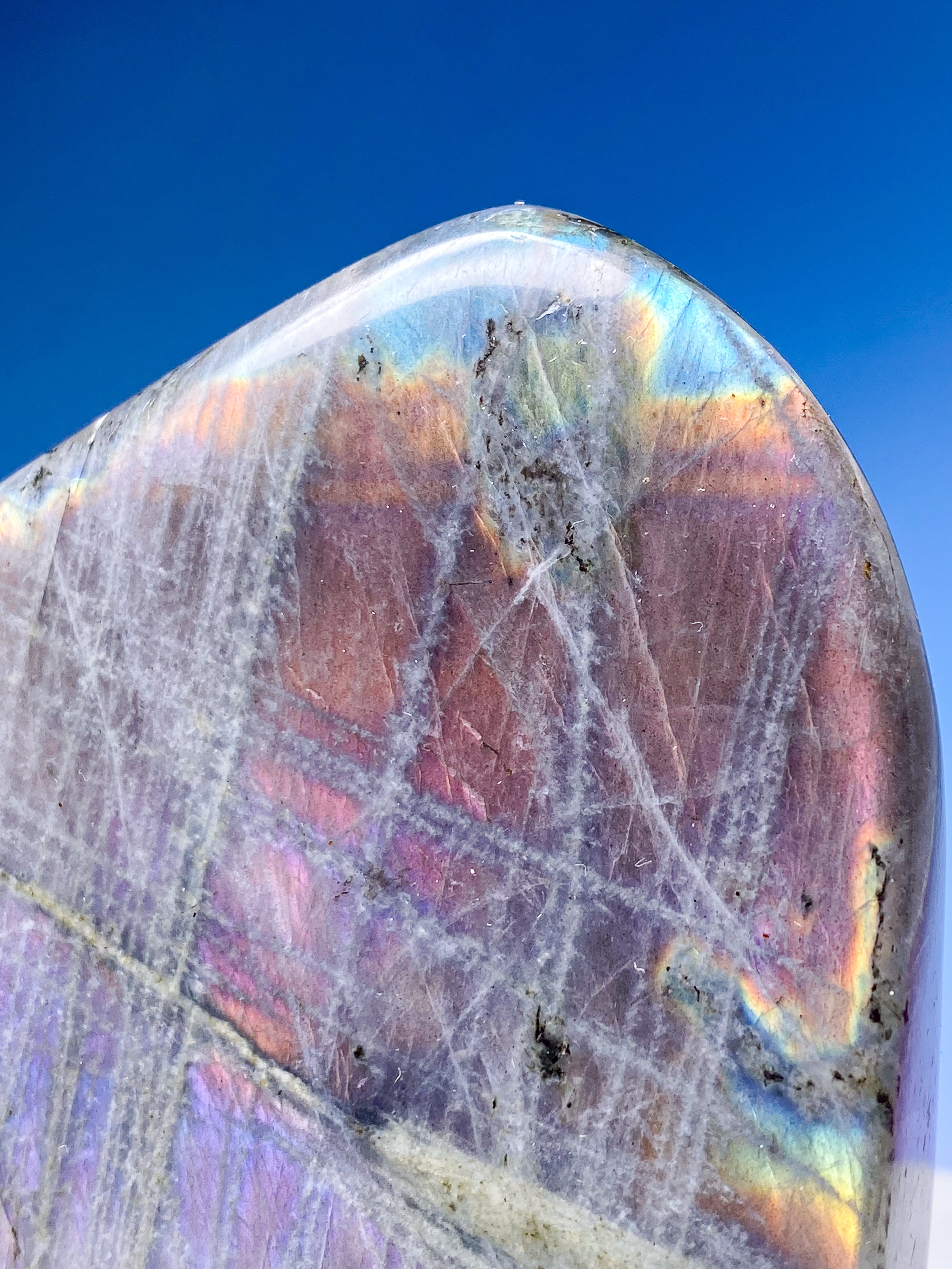 Lila Labradorit Friform (Nr 1)