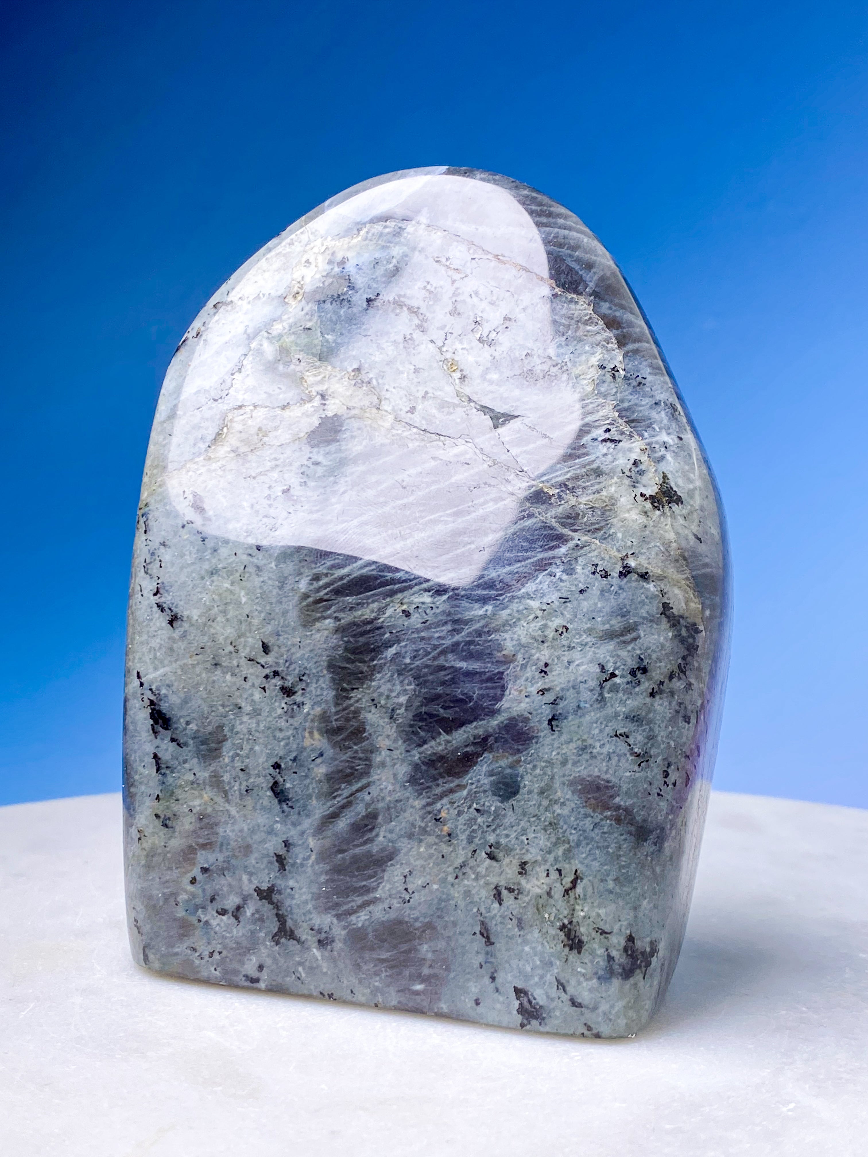 Lila Labradorit Friform (nr 2)