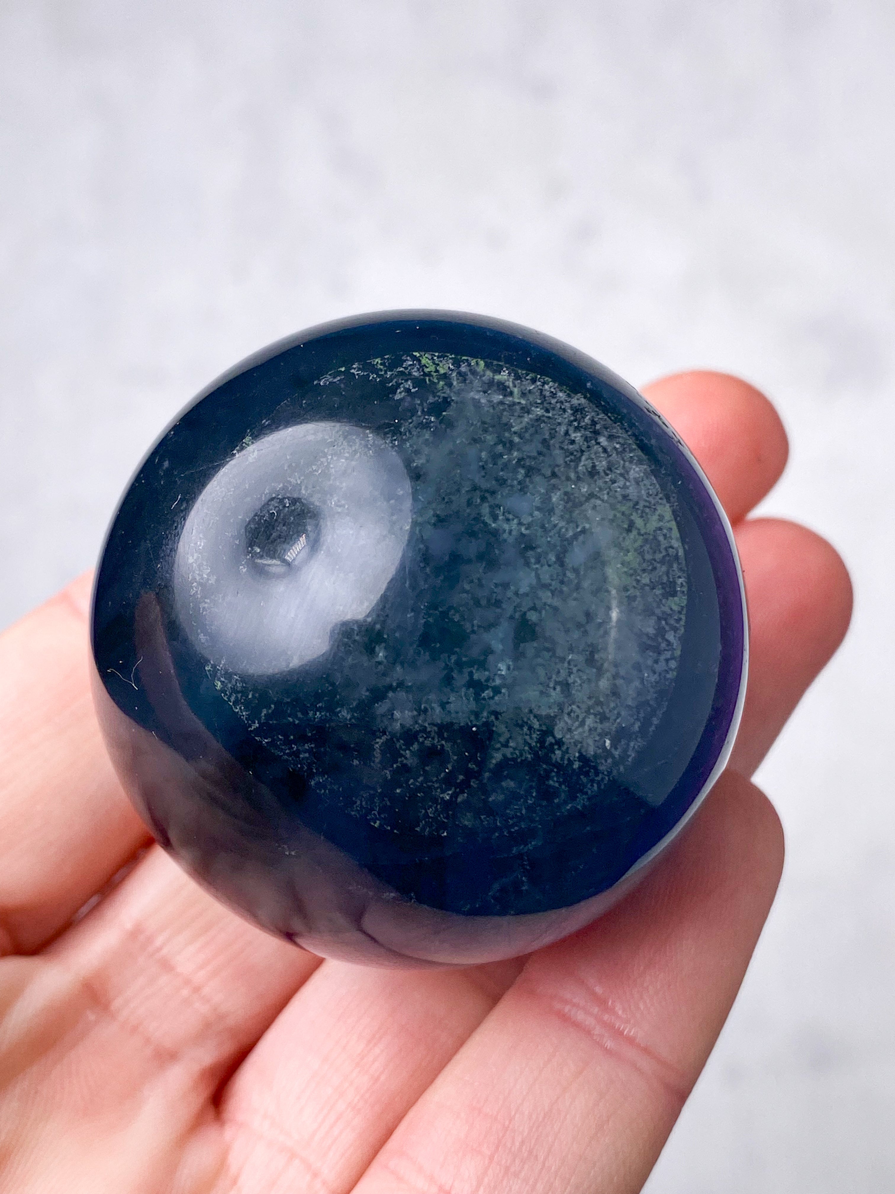 Blå fluoritkula (nr 7)