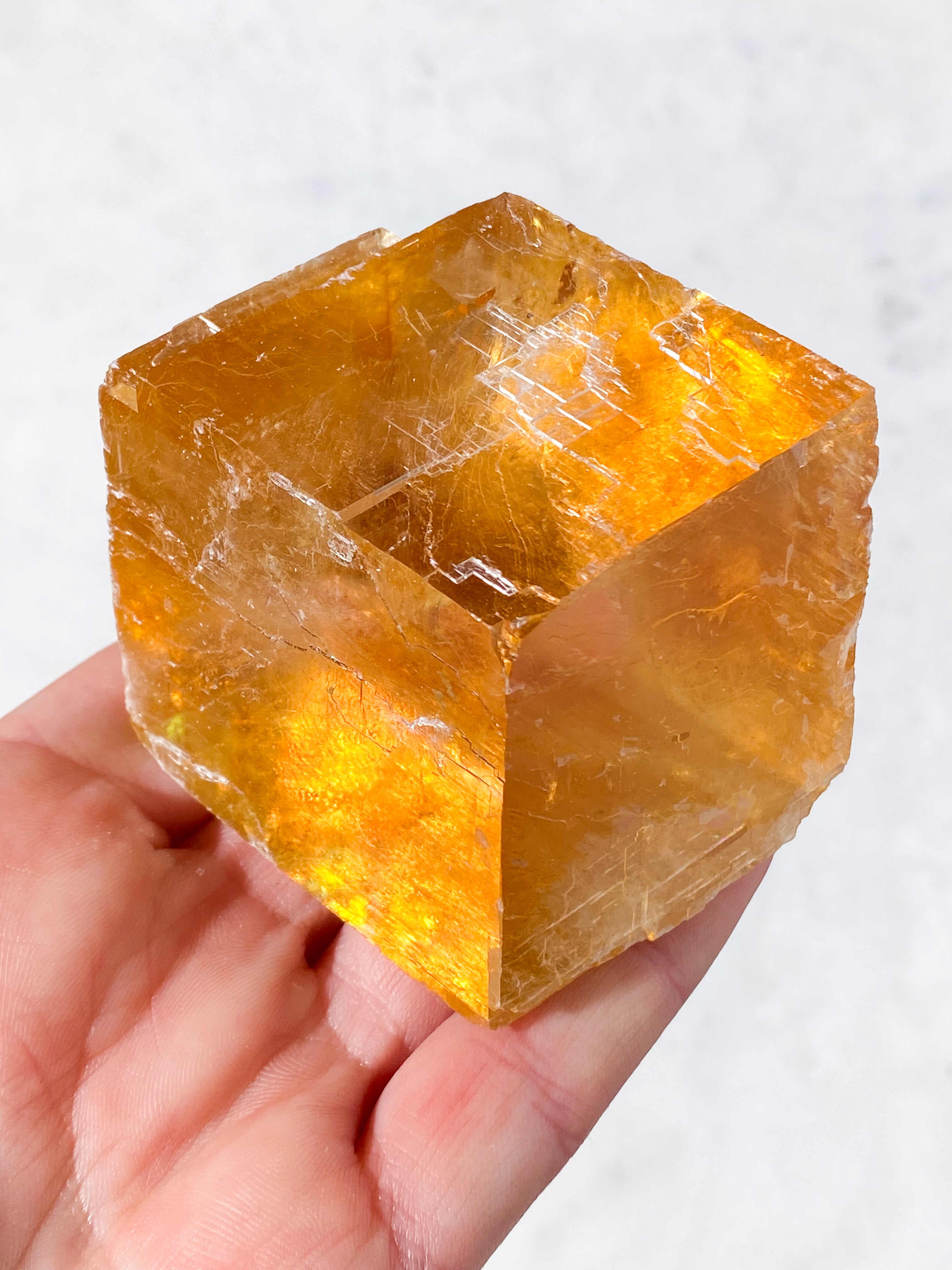 Optisk honungskalscit rå (nr 3) 