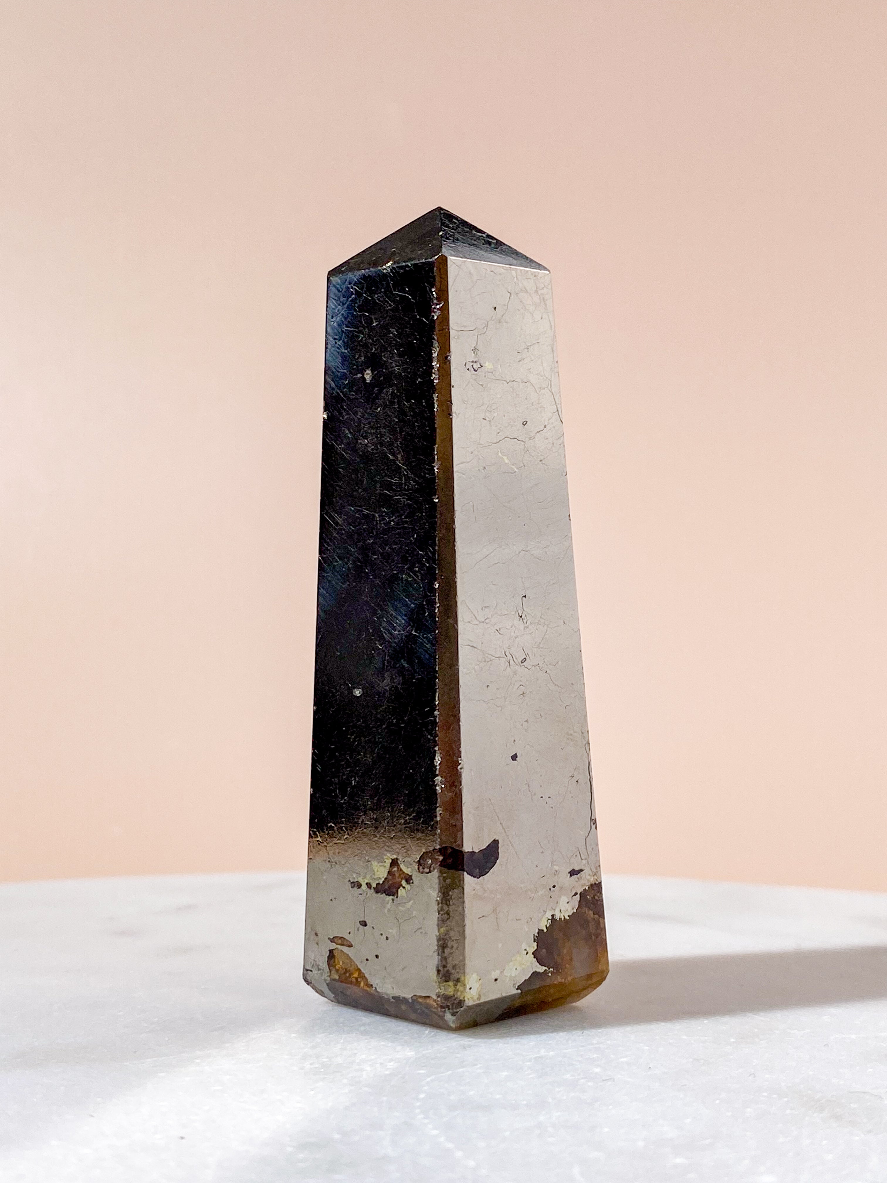 Gyllene helbrägdagörare med pyrittorn (nr 9)