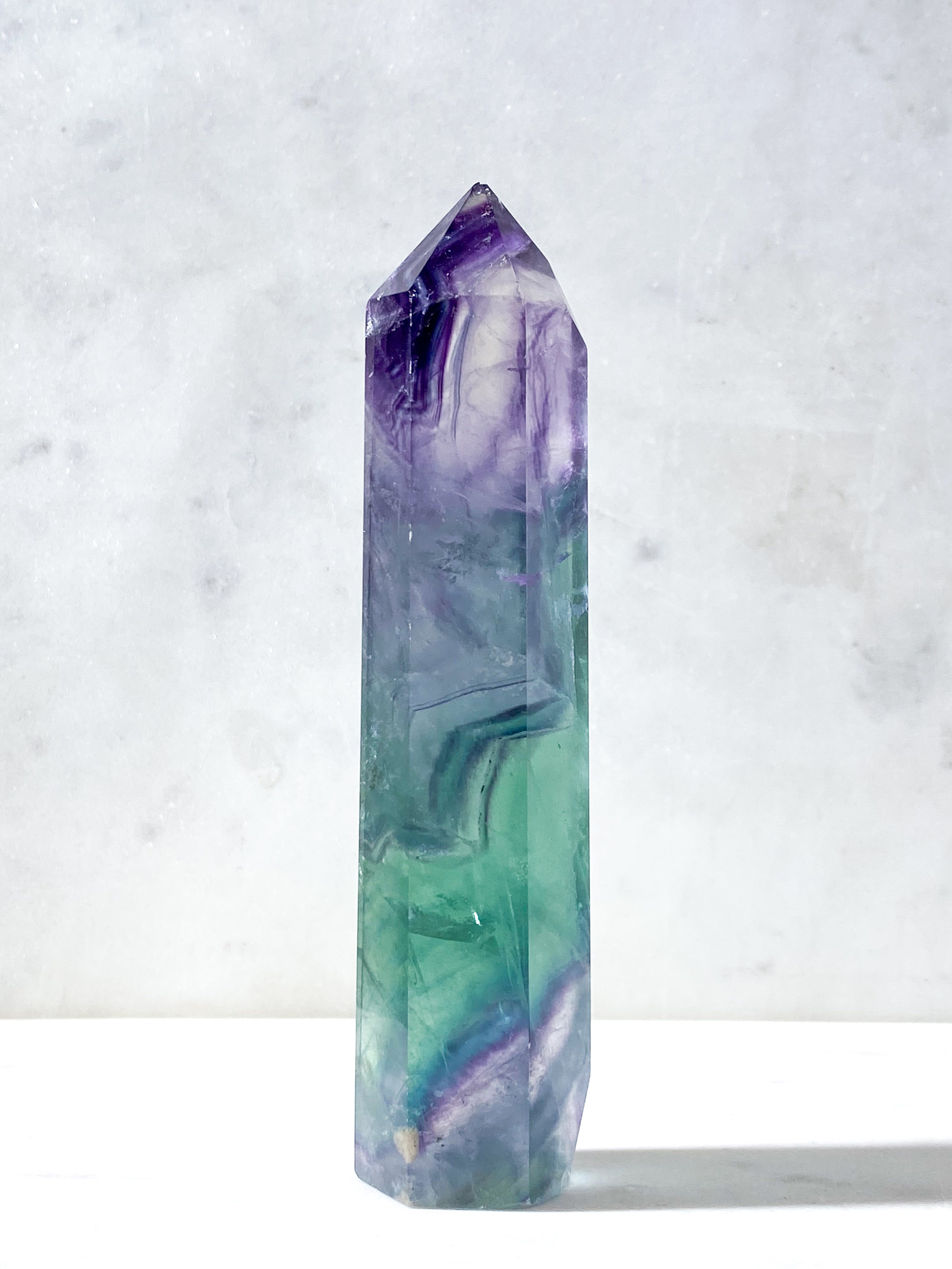 Jättestorn av regnbågsfluorit (nr 23)