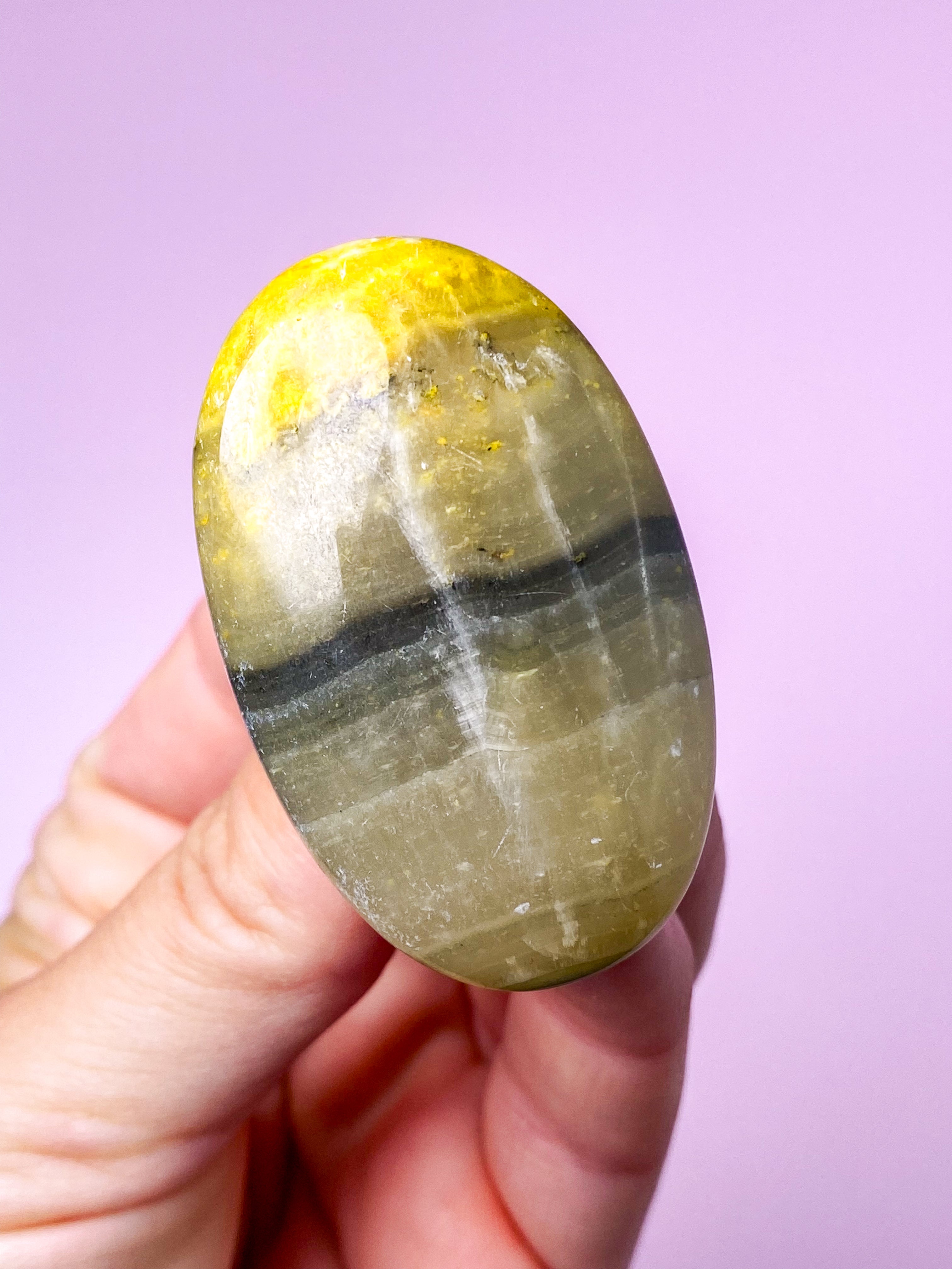 Bumble Bee Onyx Palmstone (Nr. 7)