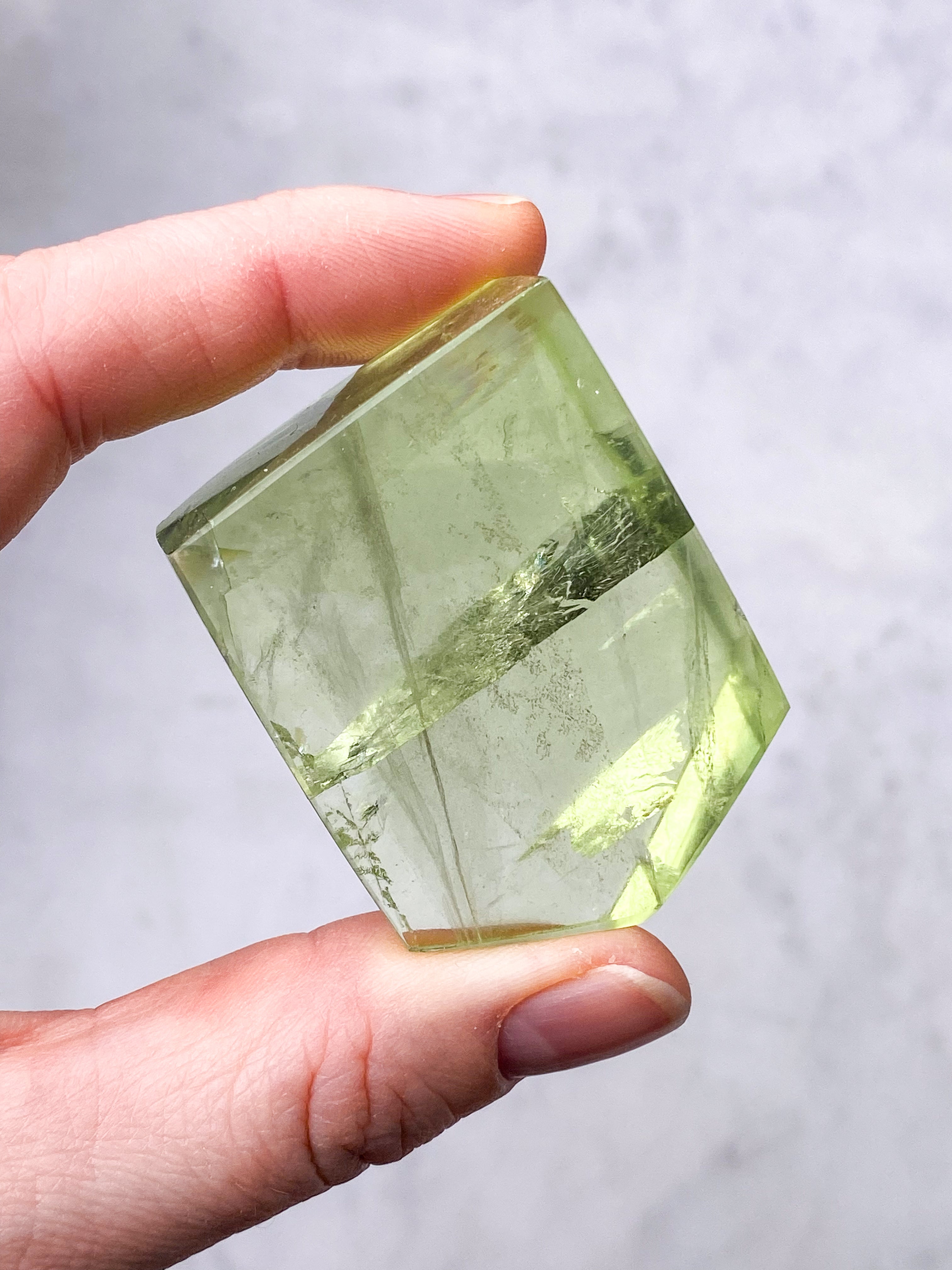 Grönt äpple Fluorit Freeform (nr 30) (Exklusivt)