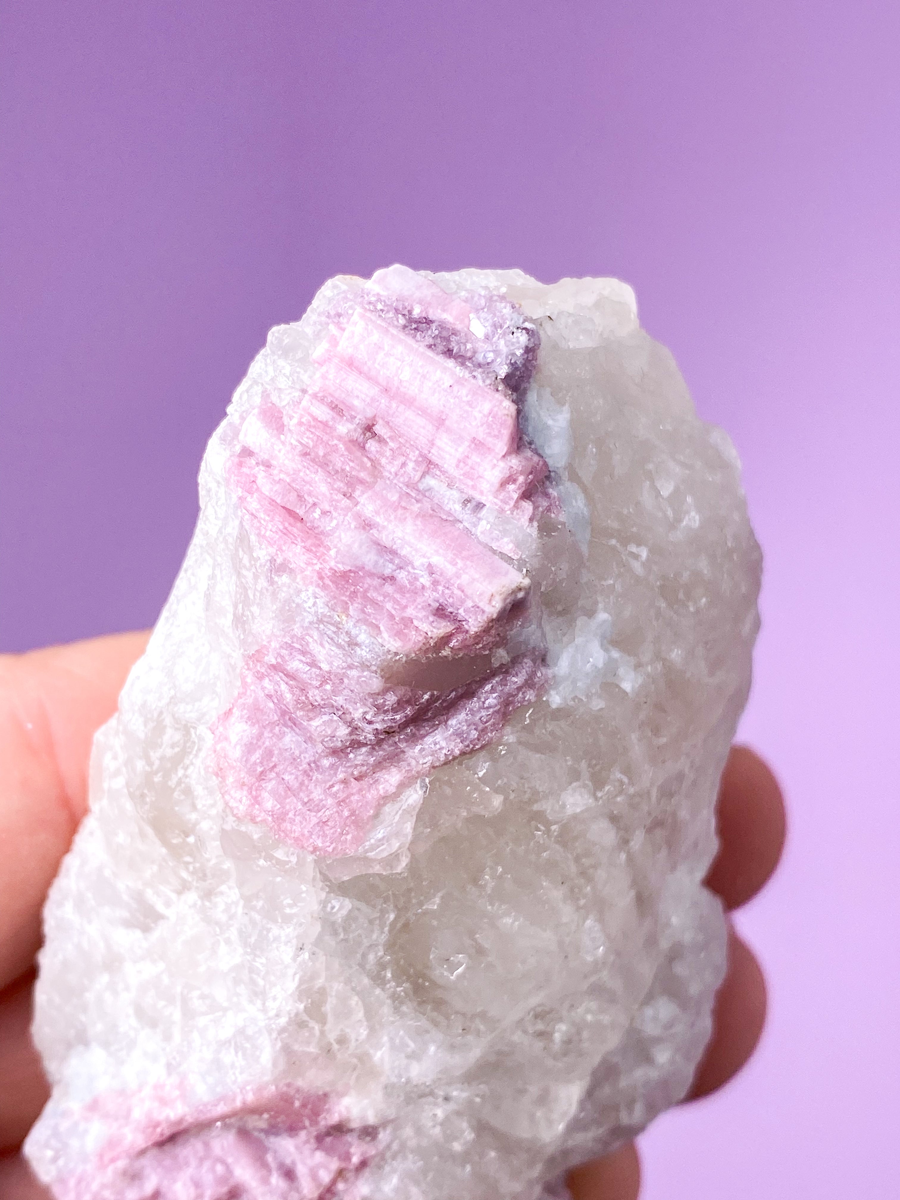 Rosa turmalinkluster (nr 9)