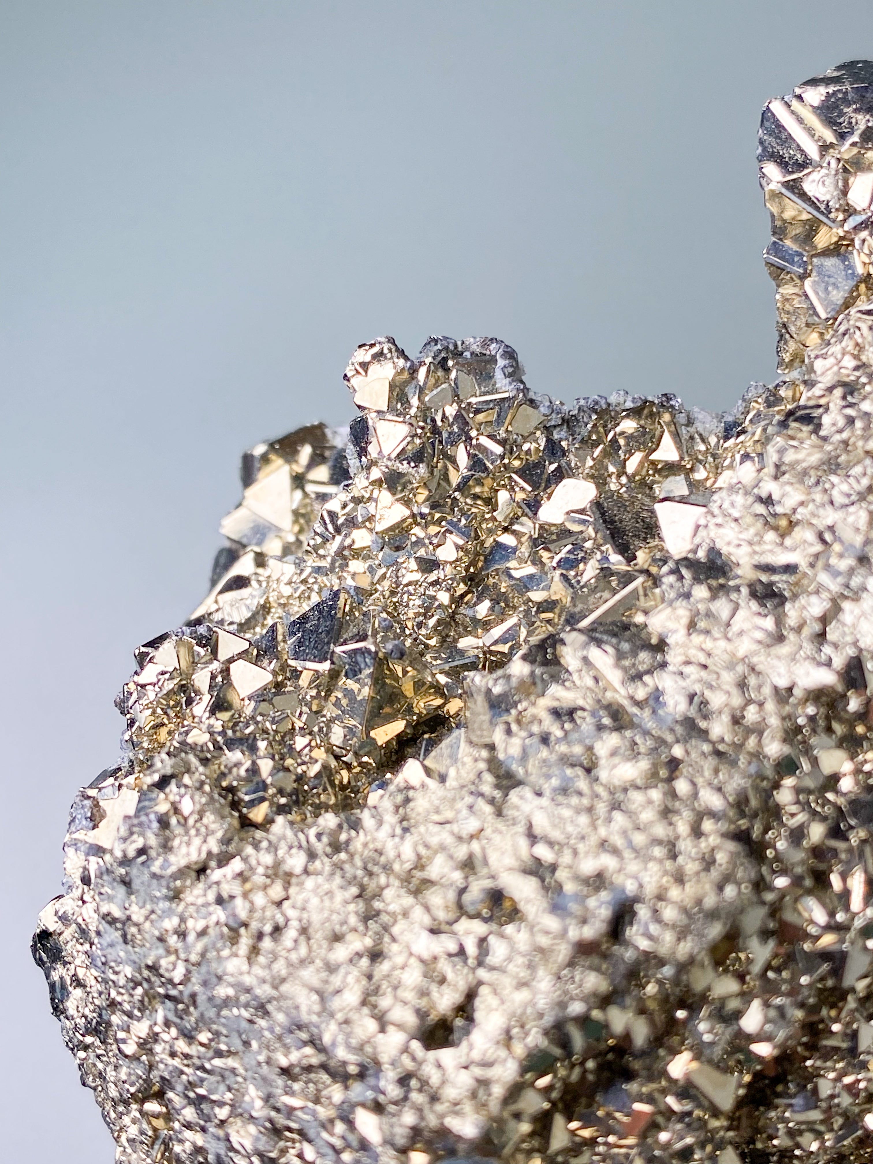 Pyritkluster (nr 11)