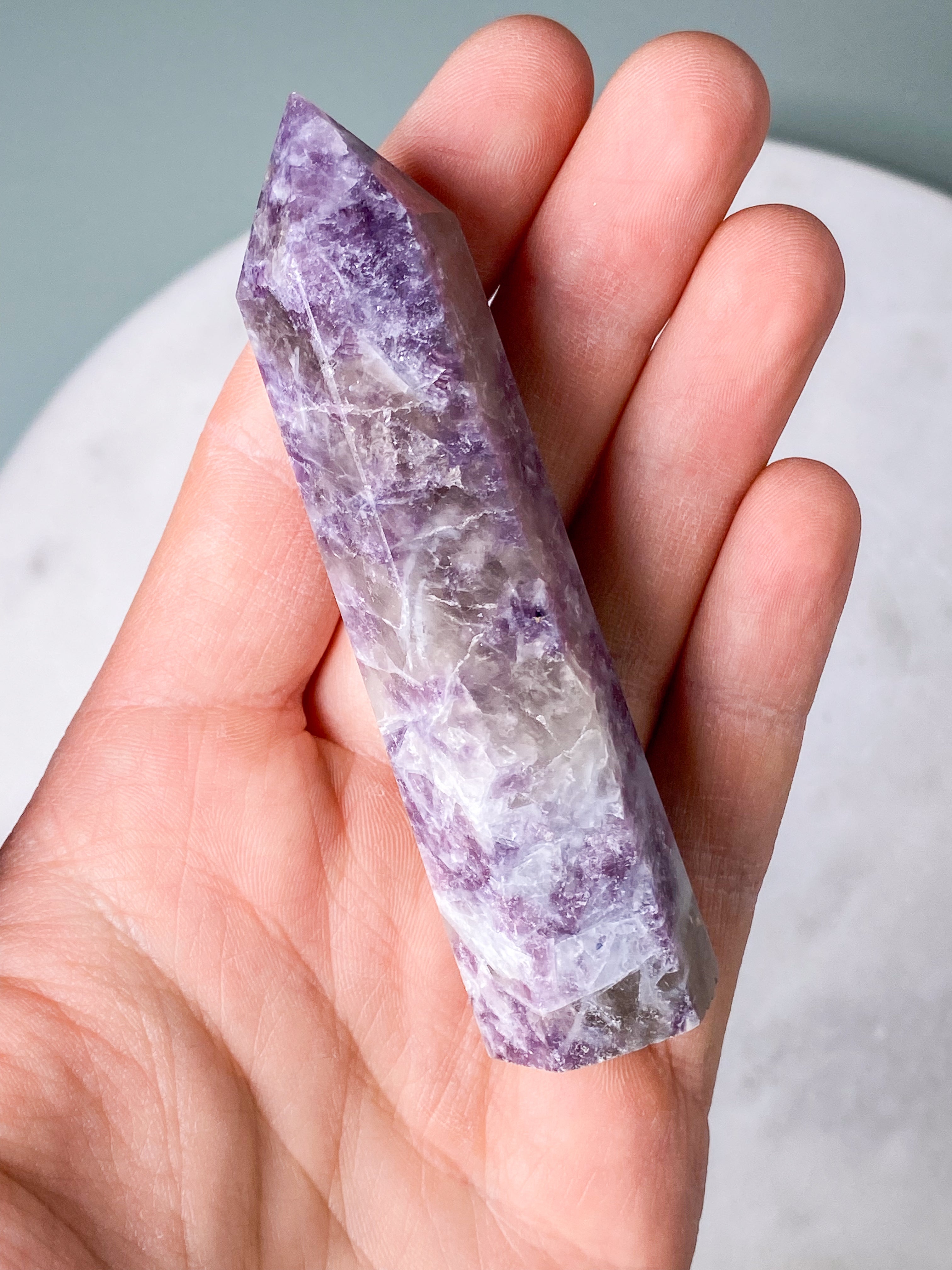 Rosa turmalin och lepidolit-torn (nr 8)