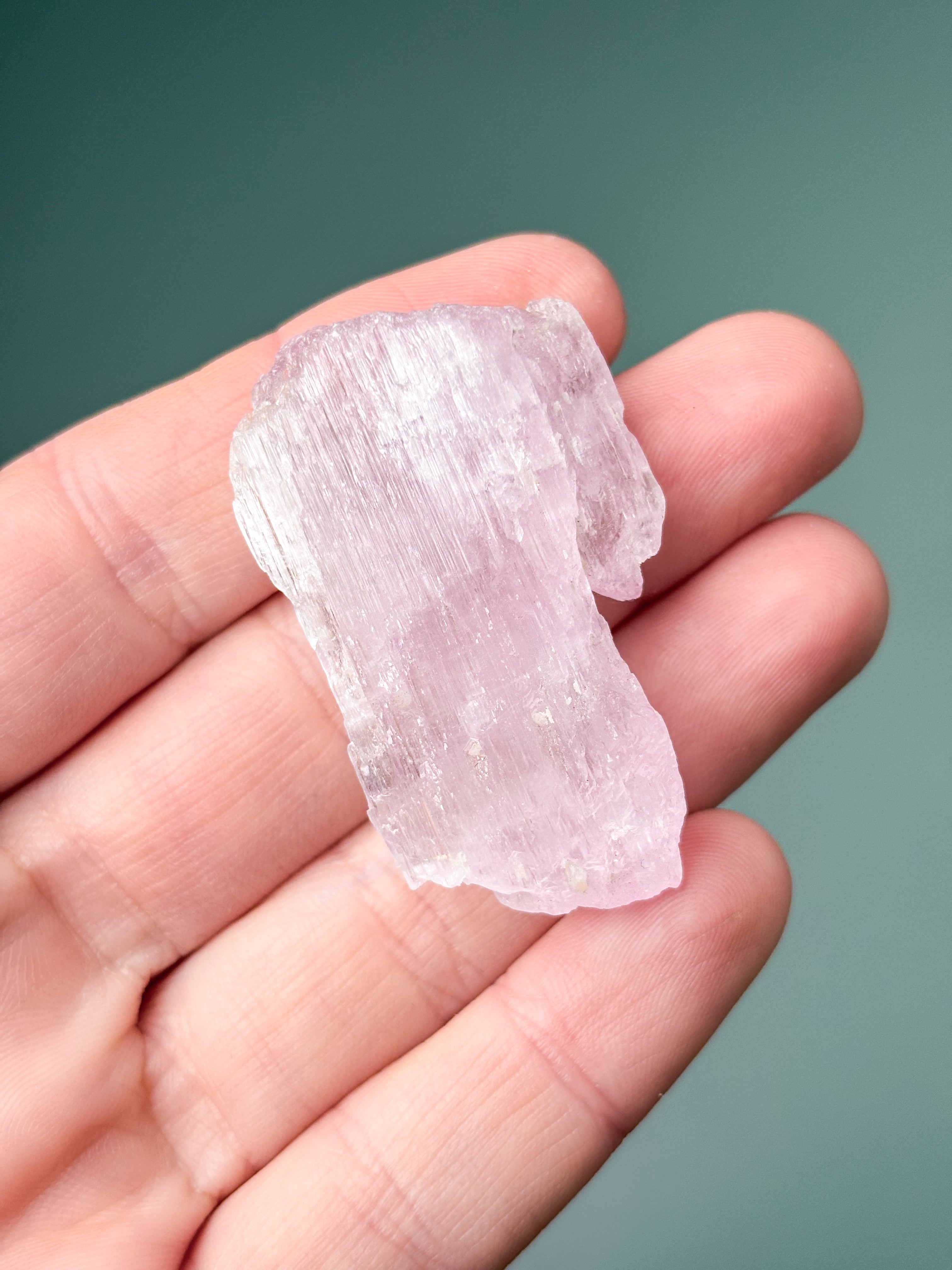 Kunzite Raw (nr 2) Exklusiv kvalitet